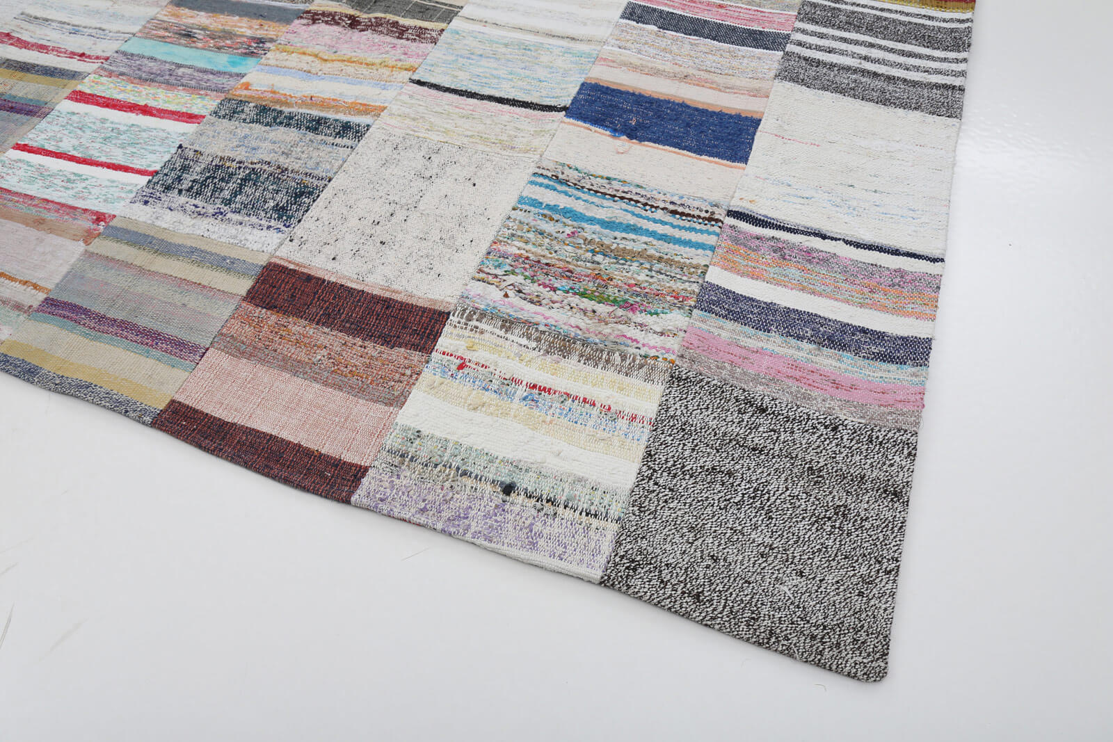 Handmade Patchwork Rug – Kirk Yama Turkish Cotton Wool 8x12 Area Rug Beige