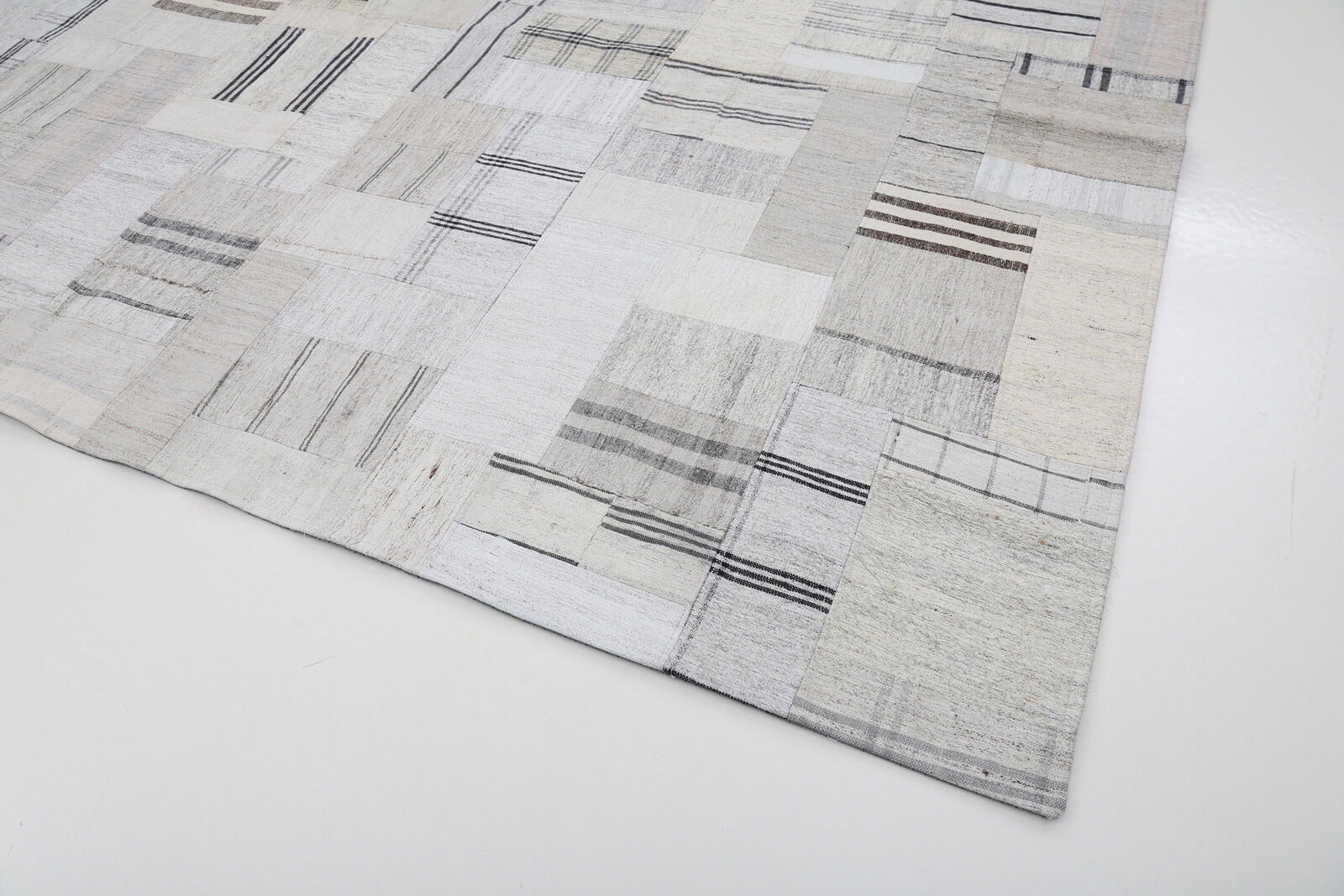 Handmade Area Rug – Beige Patchwork Cotton Wool Vintage Turkish Carpet 8'8''x12'0''