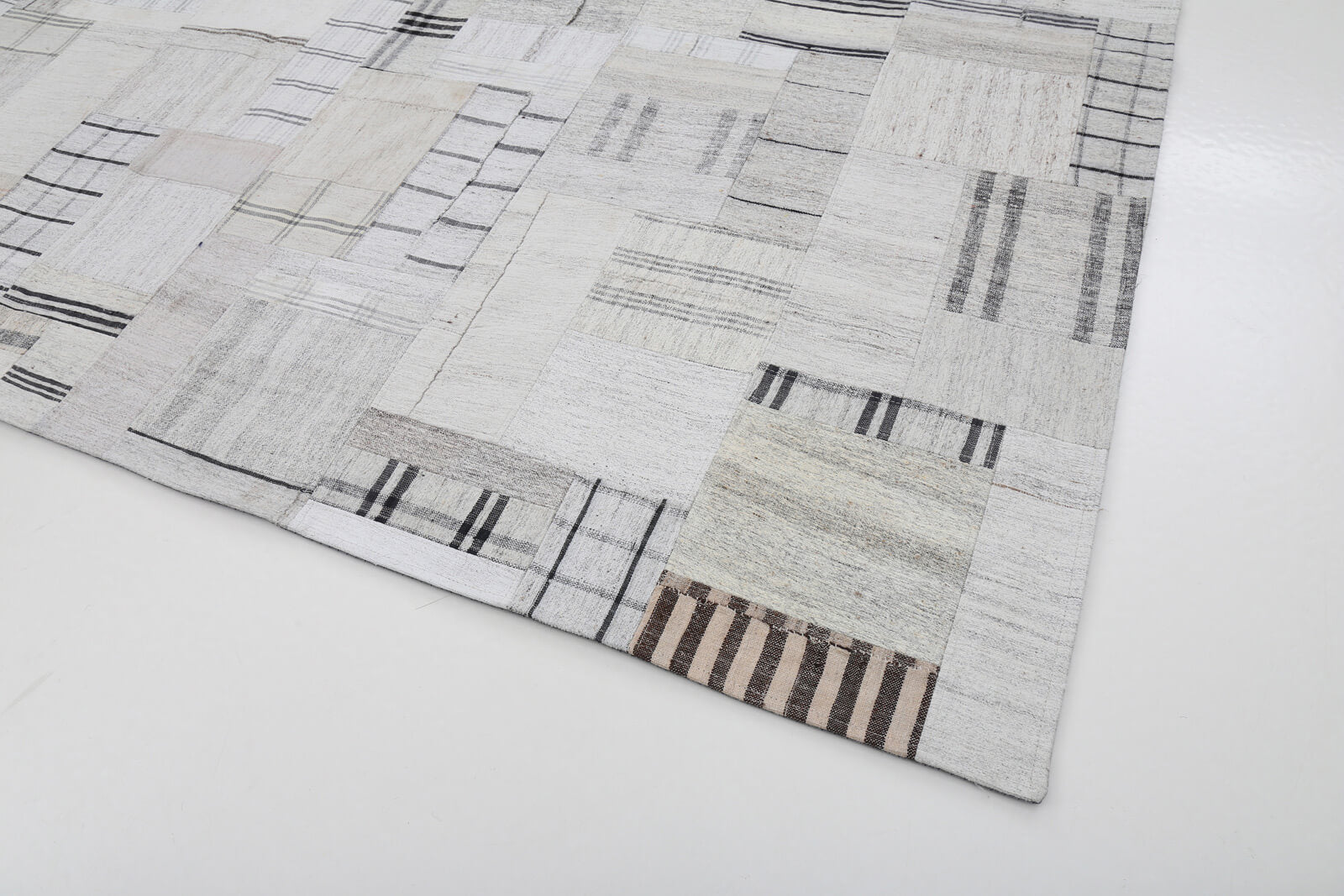 Handmade Area Rug – Beige Patchwork Cotton Wool Vintage Carpet 8'8''x11'11''