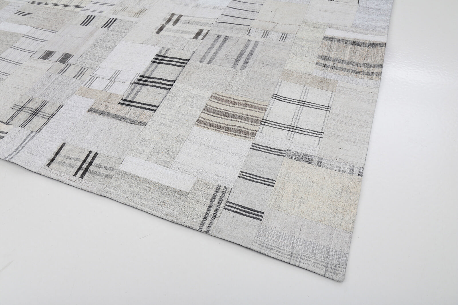 Handmade Patchwork Rug - Kirk Yama Beige Cotton Wool Vintage Area Rug 8'8"x11'11"