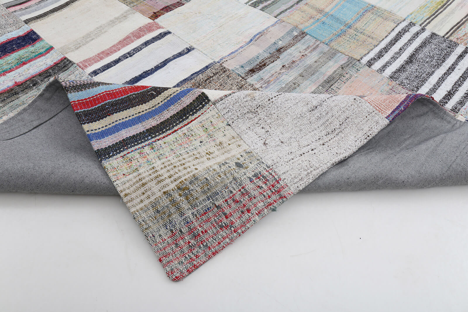 Handmade Patchwork Rug - Kirk Yama Beige Cotton Wool Area Rug 9'11" x 13'2"