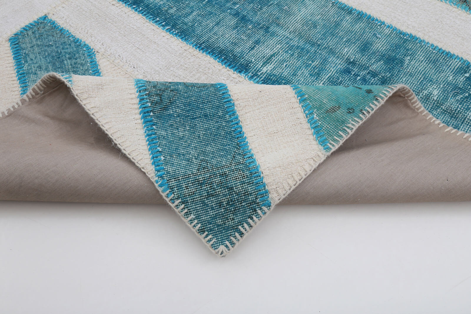 Handmade Wool Area Rug - White Figured Cotton Wool Rug 6'4" x 10'0" by Agacan
