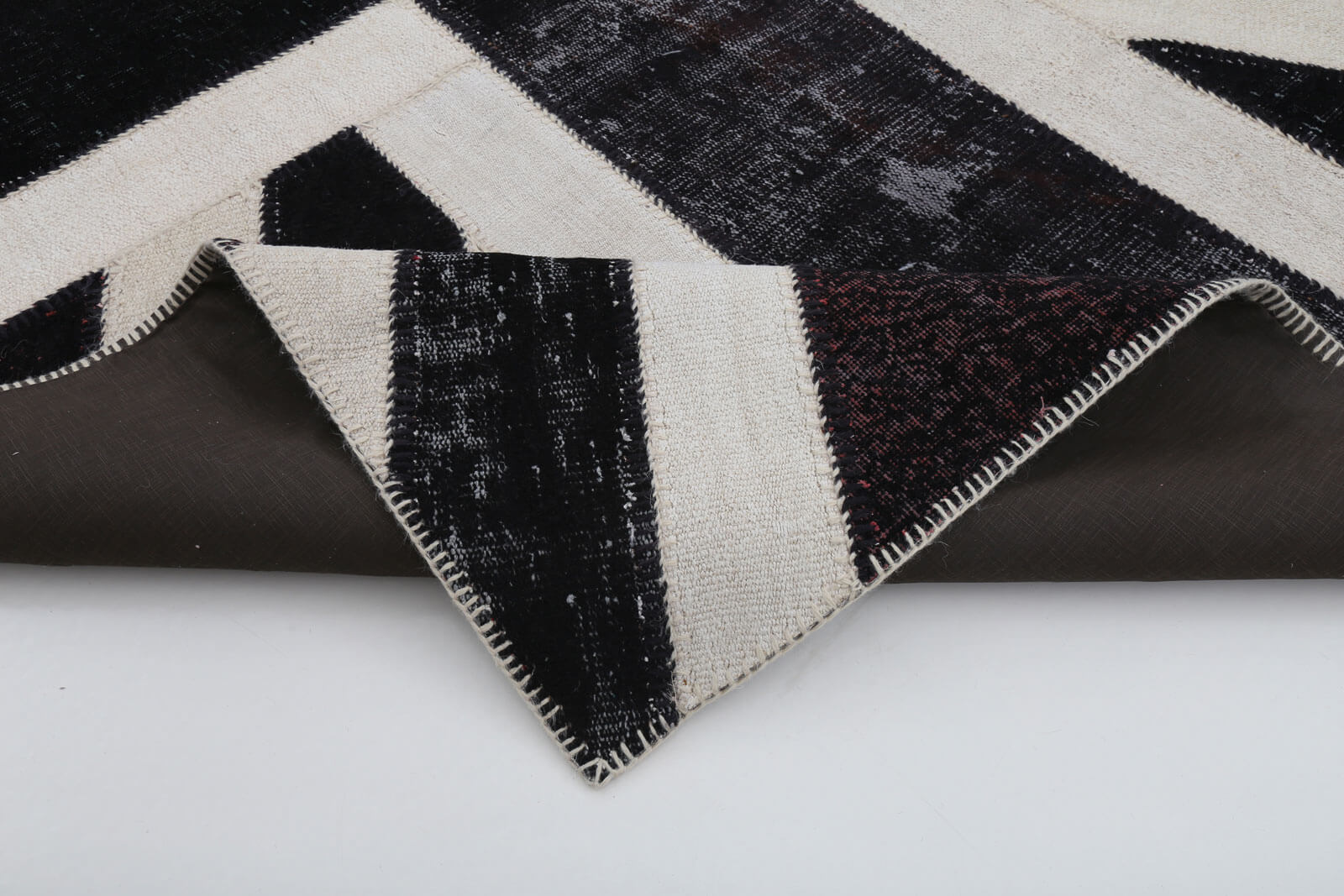 Handmade Wool Area Rug | Durable Cotton Wool Rug with Figured Design 6'8''x9'11''