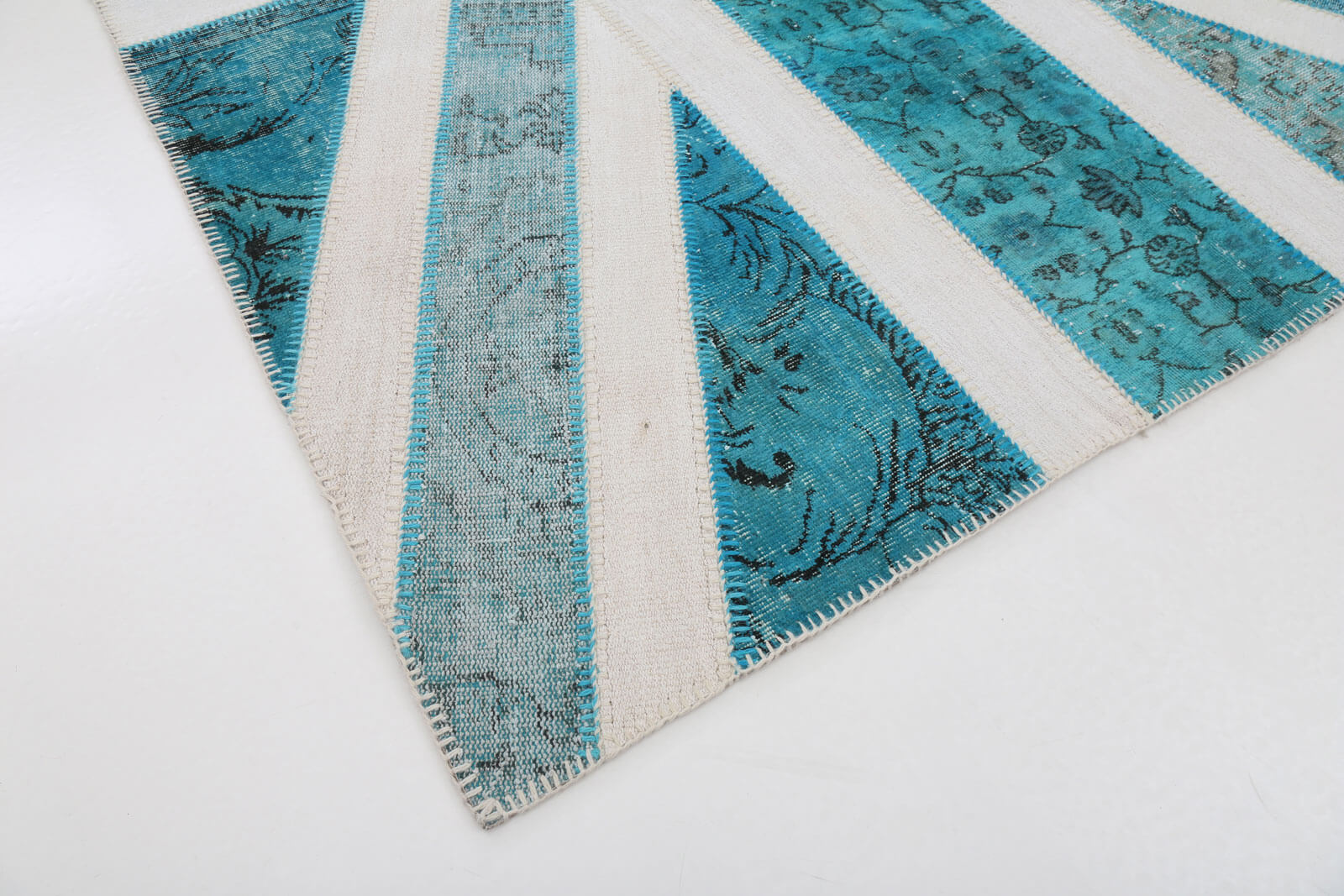 Handmade Area Rug Featuring Turquoise Patchwork Rug & Soft Wool Floor Covering | 6'3''x9'11''