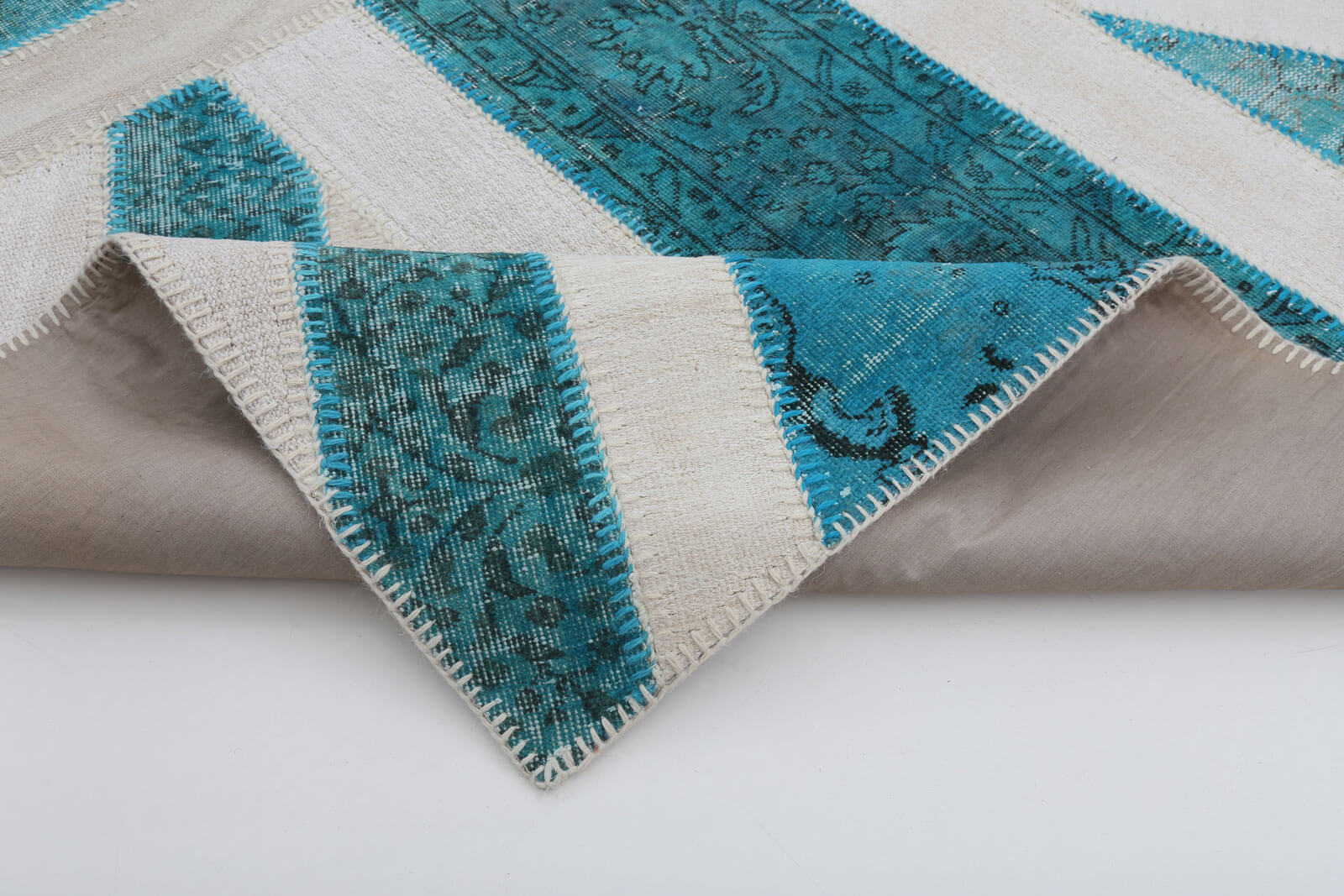 Handmade Area Rug Featuring Turquoise Patchwork Rug & Soft Wool Floor Covering | 6'3''x9'11''