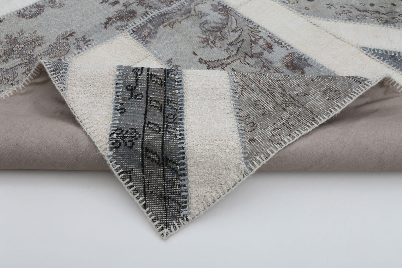 Handmade Wool Area Rug – Grey Patchwork Cotton Wool Rug 5'9'' x 8'0''