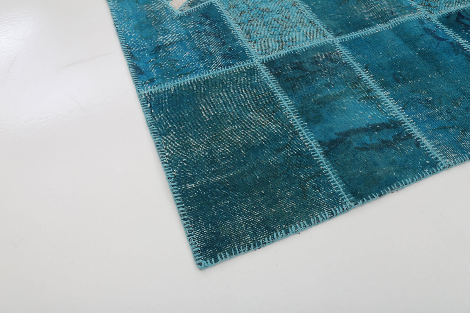 Handmade Wool Area Rug – Turquoise Patchwork Carpet with Cotton Weave 5'9''x7'11''