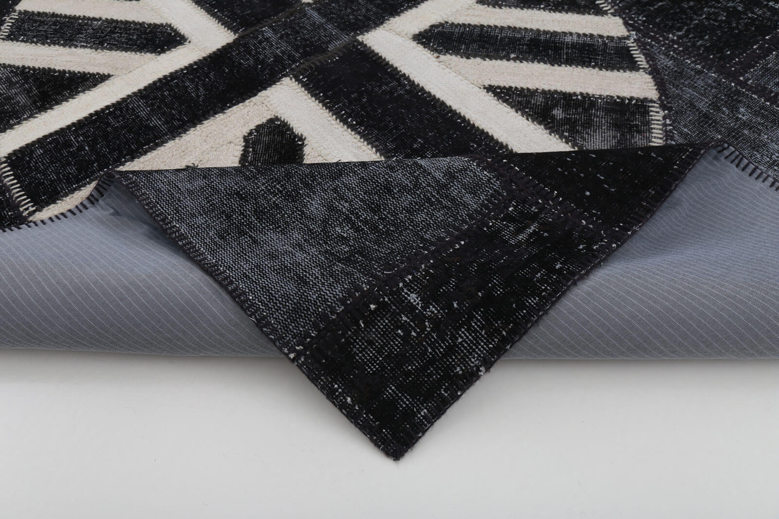 Handmade Wool Area Rug – Unique Patchwork Black Figured Cotton Wool Rug 5'8''x8'2''