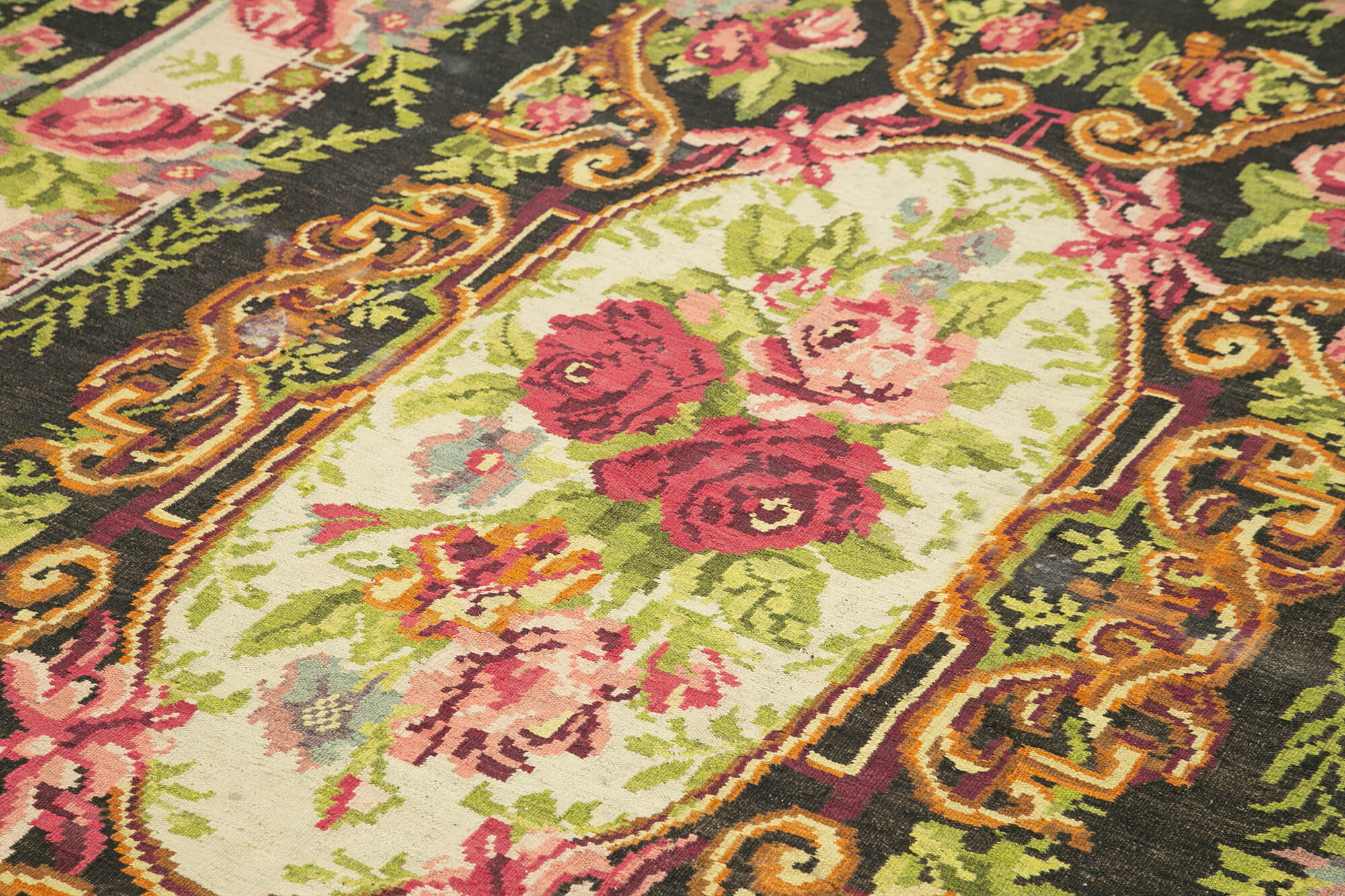 Handmade Wool Rug - Moldovian Black Floral Vintage Area Rug 7'x11'8'' Cotton Wool Blend