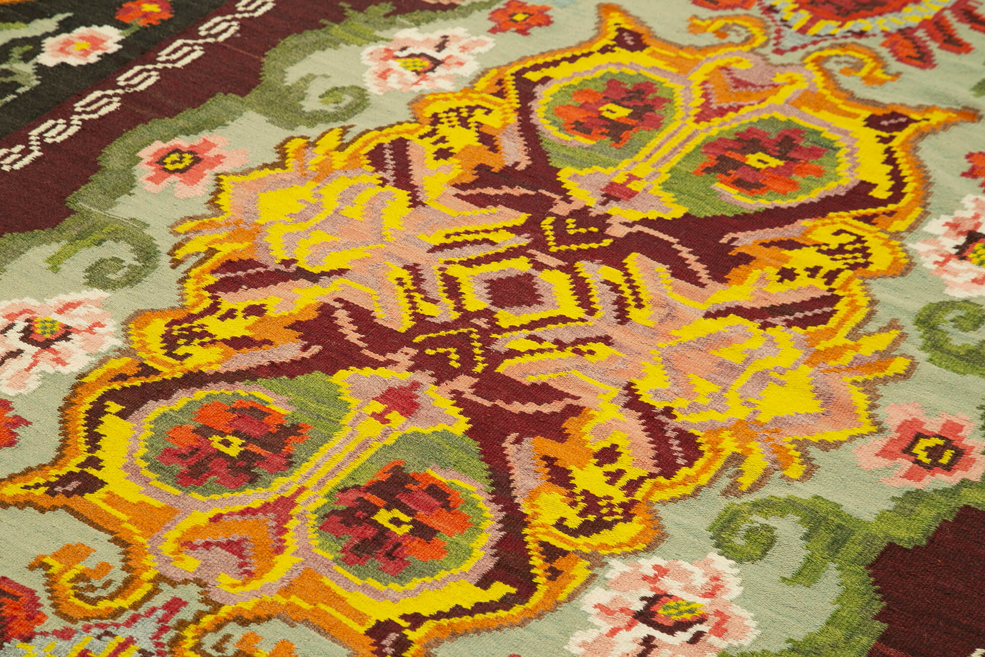 Handmade Wool Rug - Vintage Area Rug With Black Floral Design, 6'5''x9'3''