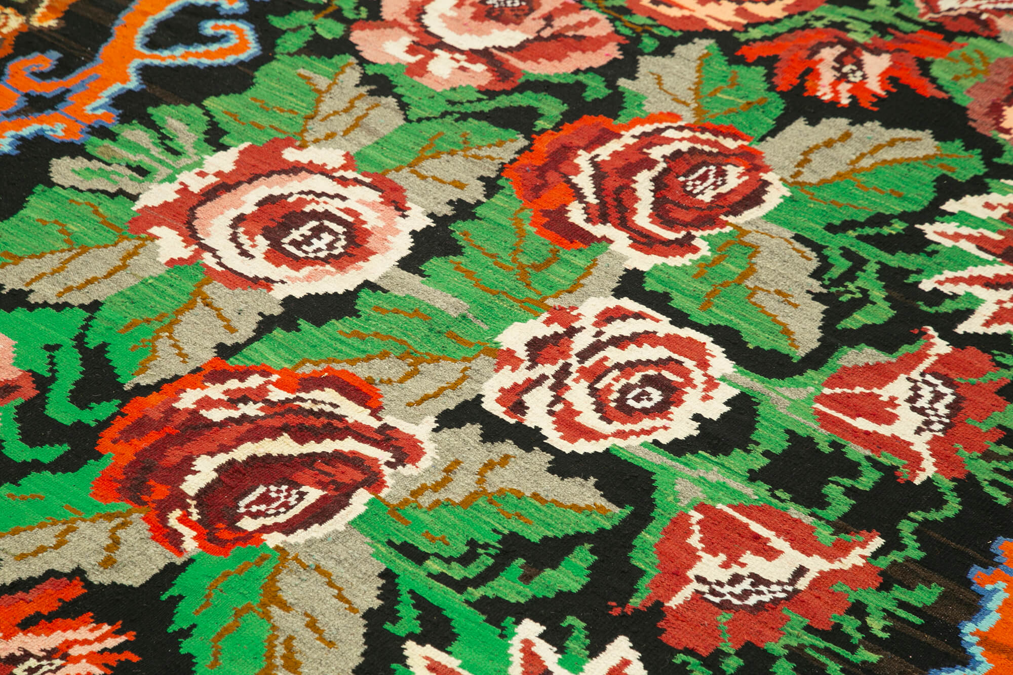 Handmade Wool Rug - Moldovian Floral Black Cotton Wool Goat Hair 6'6''x9'0''