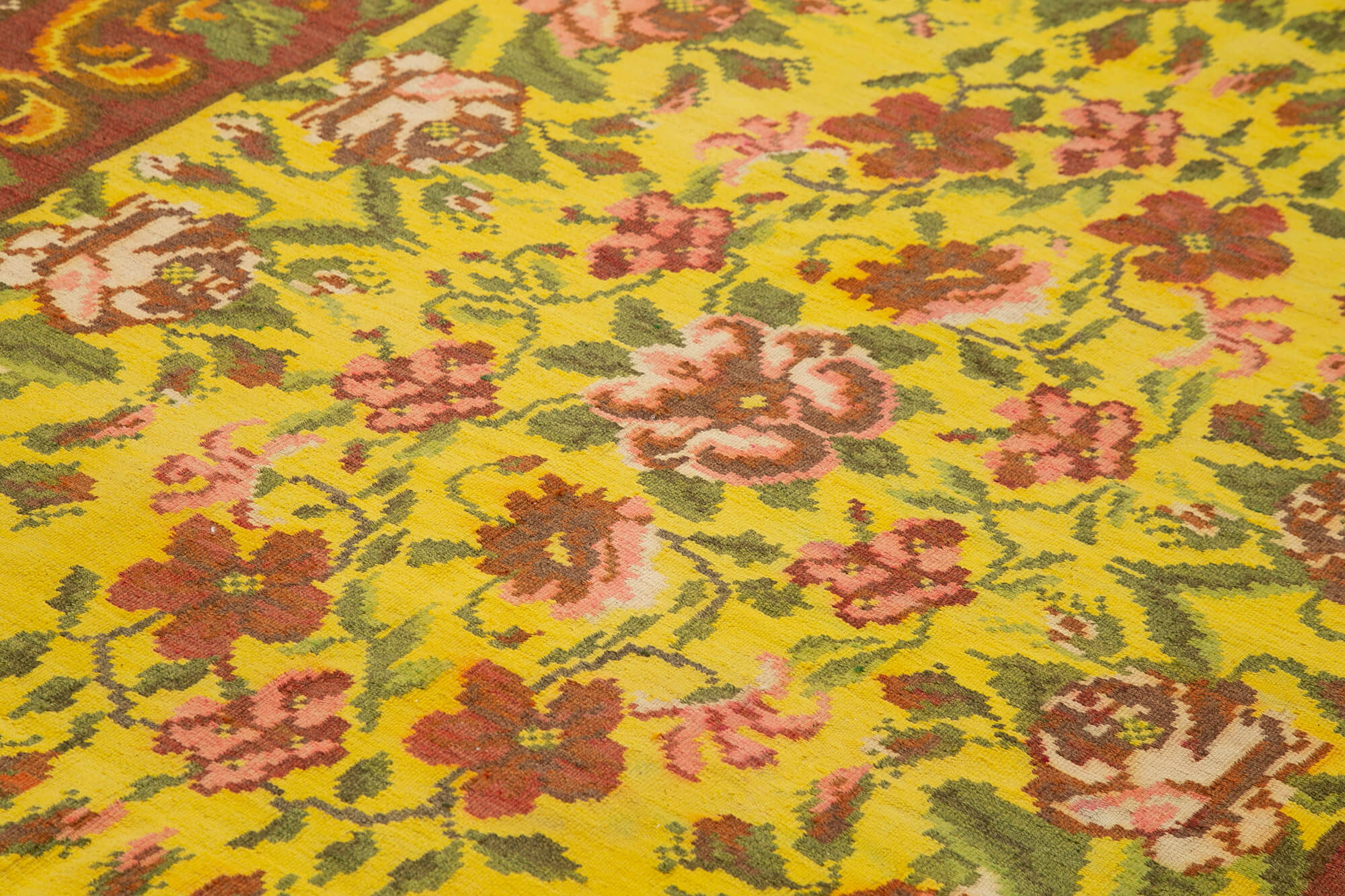 Handmade Wool Rug – Black Floral Design | Turkish Hand Knotted, Soft Wool Texture 7'7"x10'