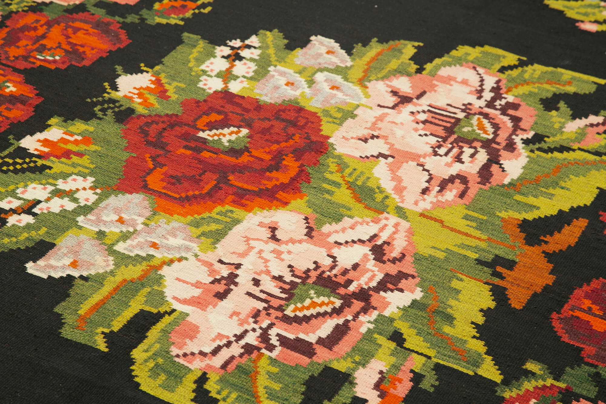 Handmade Wool Rug - Vintage Area Rug With Black Floral Cotton & Goat Hair Design 5'9''x10'6''
