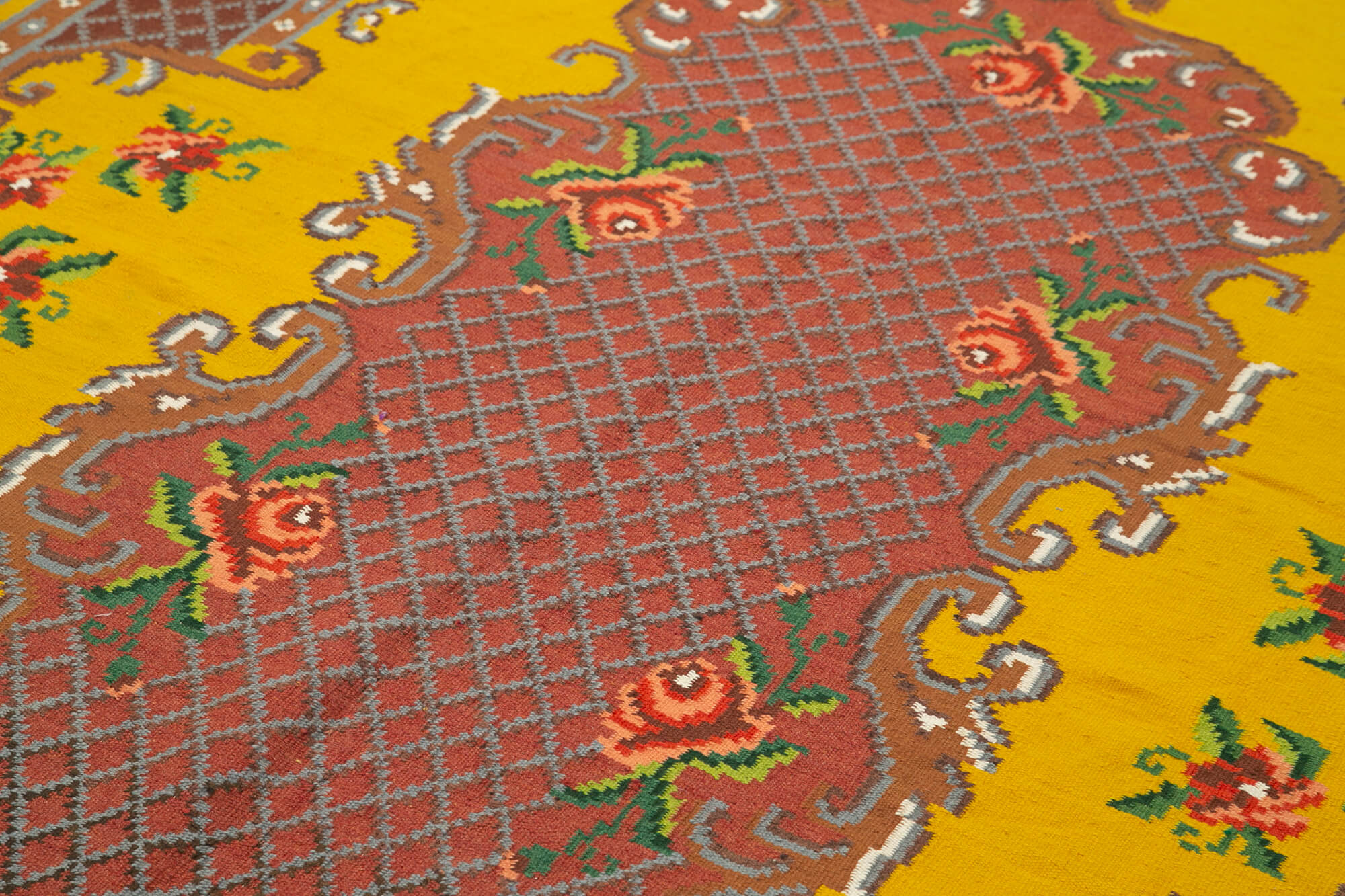 Handmade Wool Rug - Moldovian Red Floral Cotton & Goat Hair Blend 5'8''x8'8''