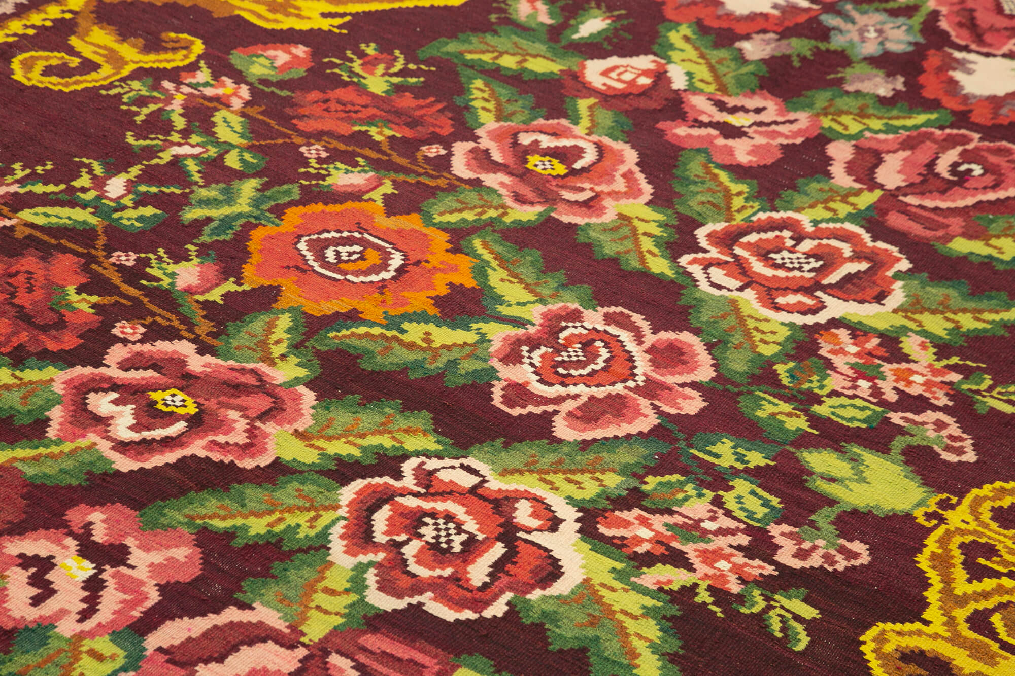 Handmade Wool Rug – Vintage Area Rug With Classic Floral Pattern, 6'8''x10'6''