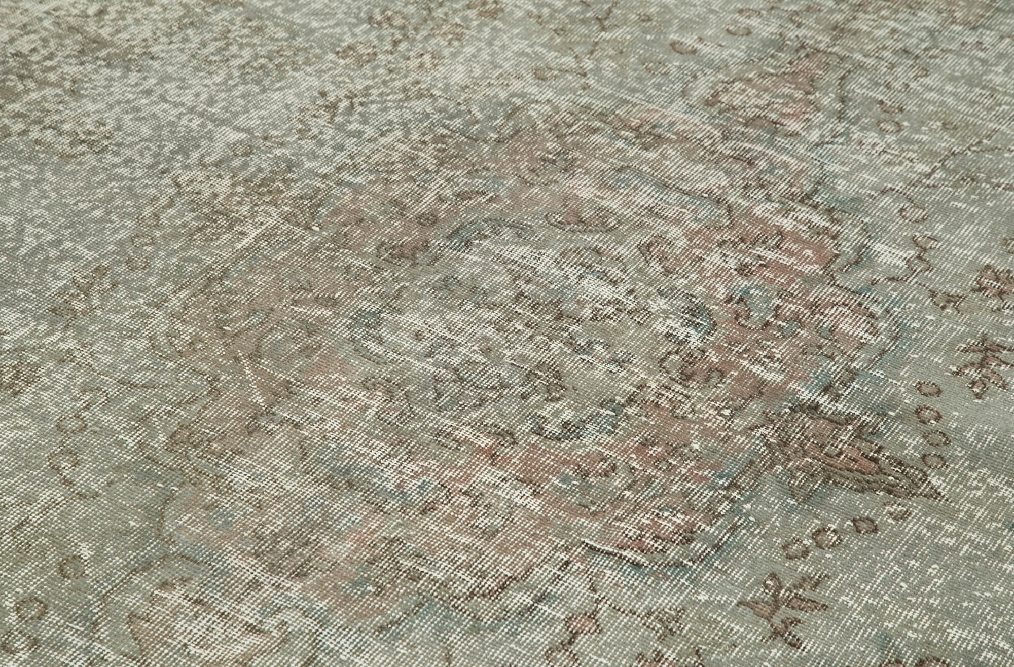 Handmade Vintage Area Rug – Overdyed Vintage Rug | Grey Cotton Wool Blend 5'4''x9'4''