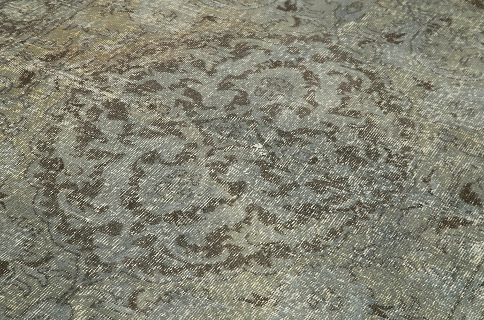 Vintage Wool Area Rug - Handmade Overdyed Grey Cotton Wool Rug 5'3''x9'8''