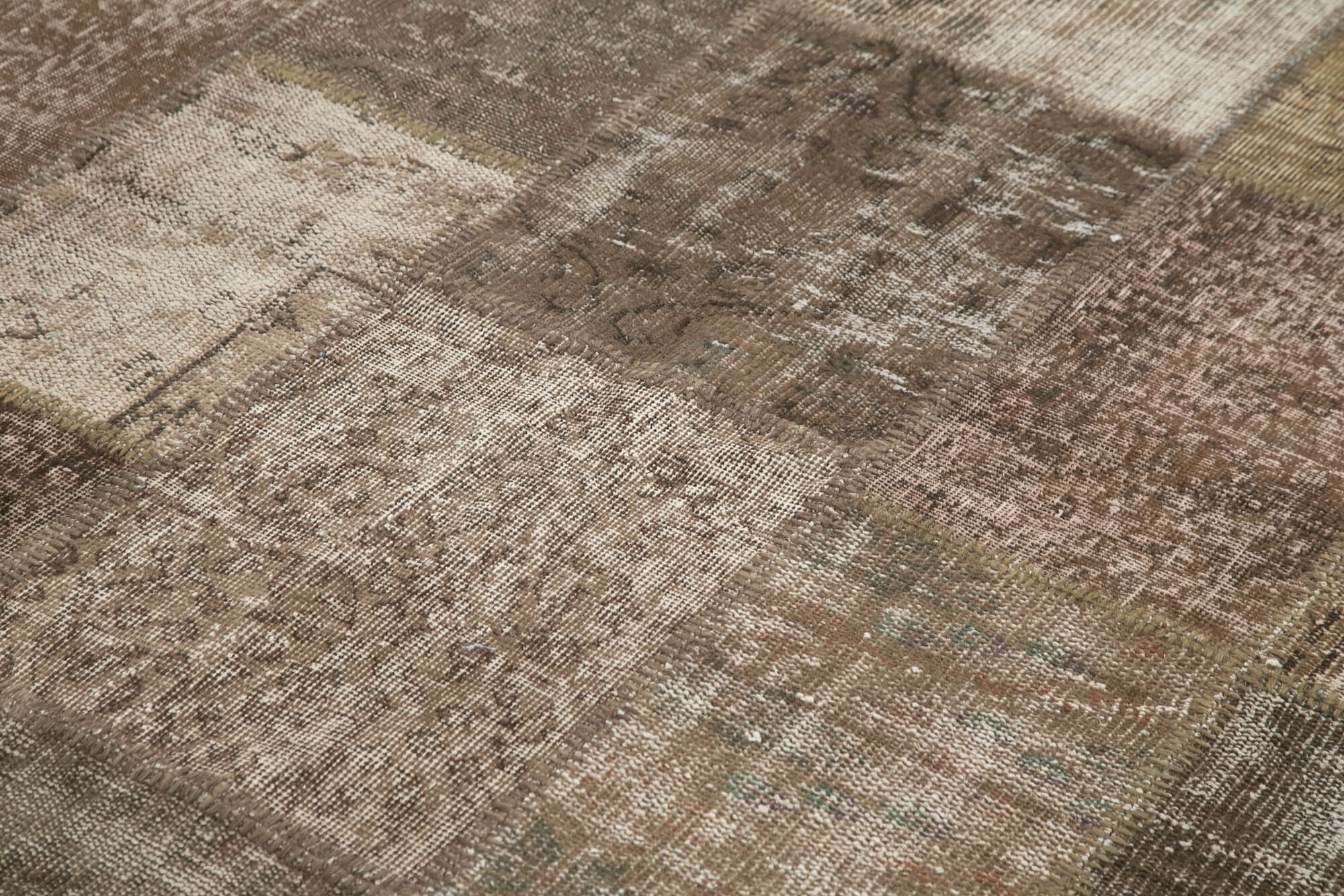 Handmade Patchwork Rug – Brown Patchwork Design Cotton Wool Rug 6'8''x9'11''