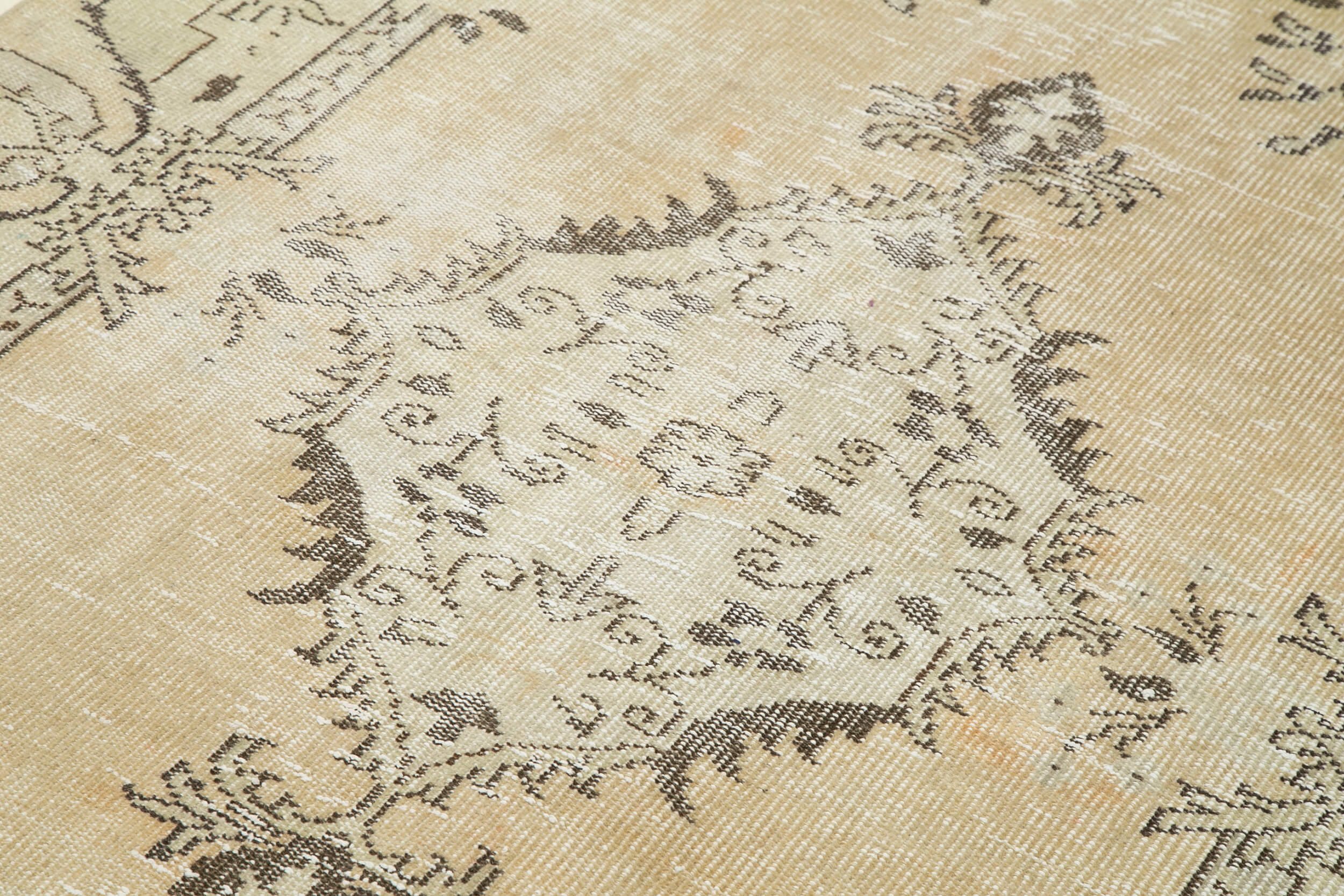 Vintage Cotton Wool Rug - Handmade Area Rug 4'9'' x 8'5'' | Neutral Beige Classic Carpet