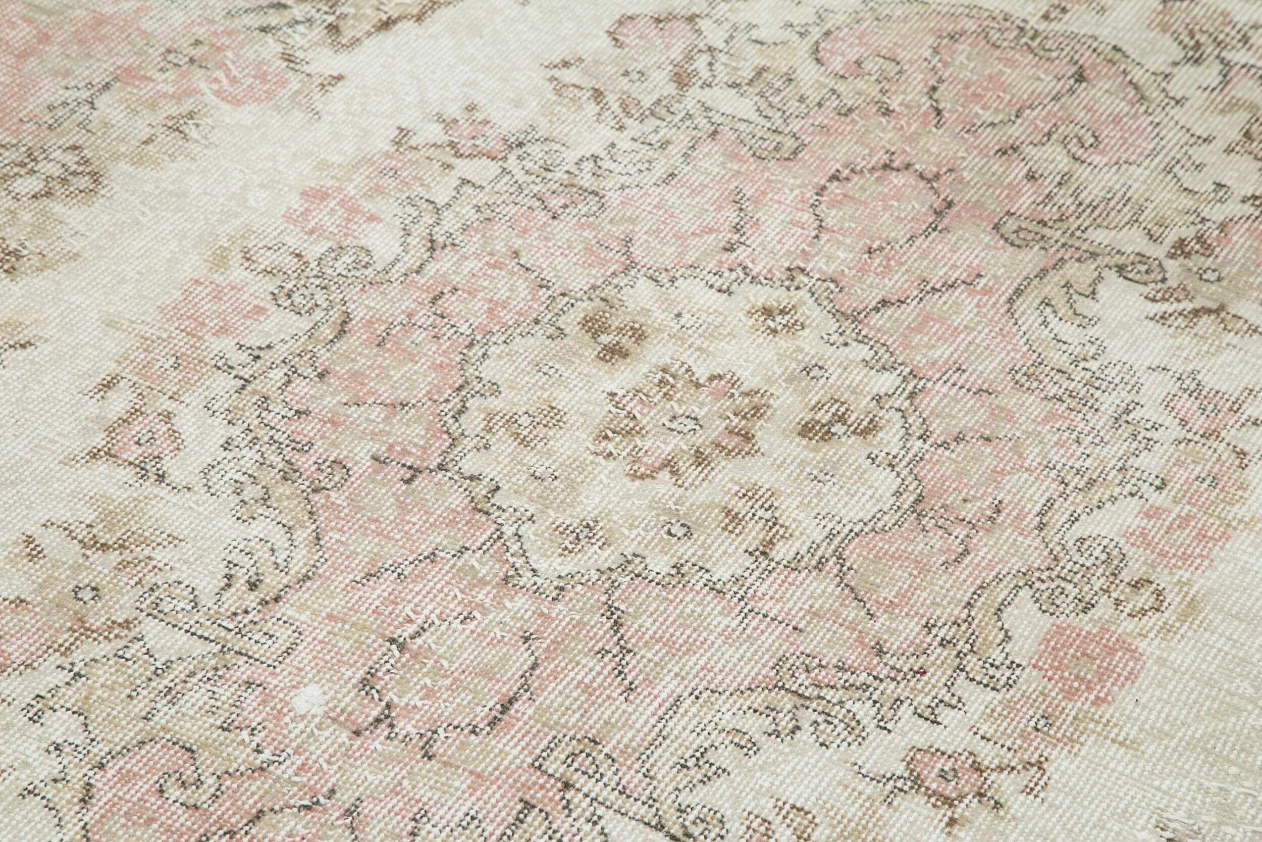 Handmade Wool Area Rug | Traditional Hand Knotted Turkish Vintage Rug 5'7'' x 9'6''