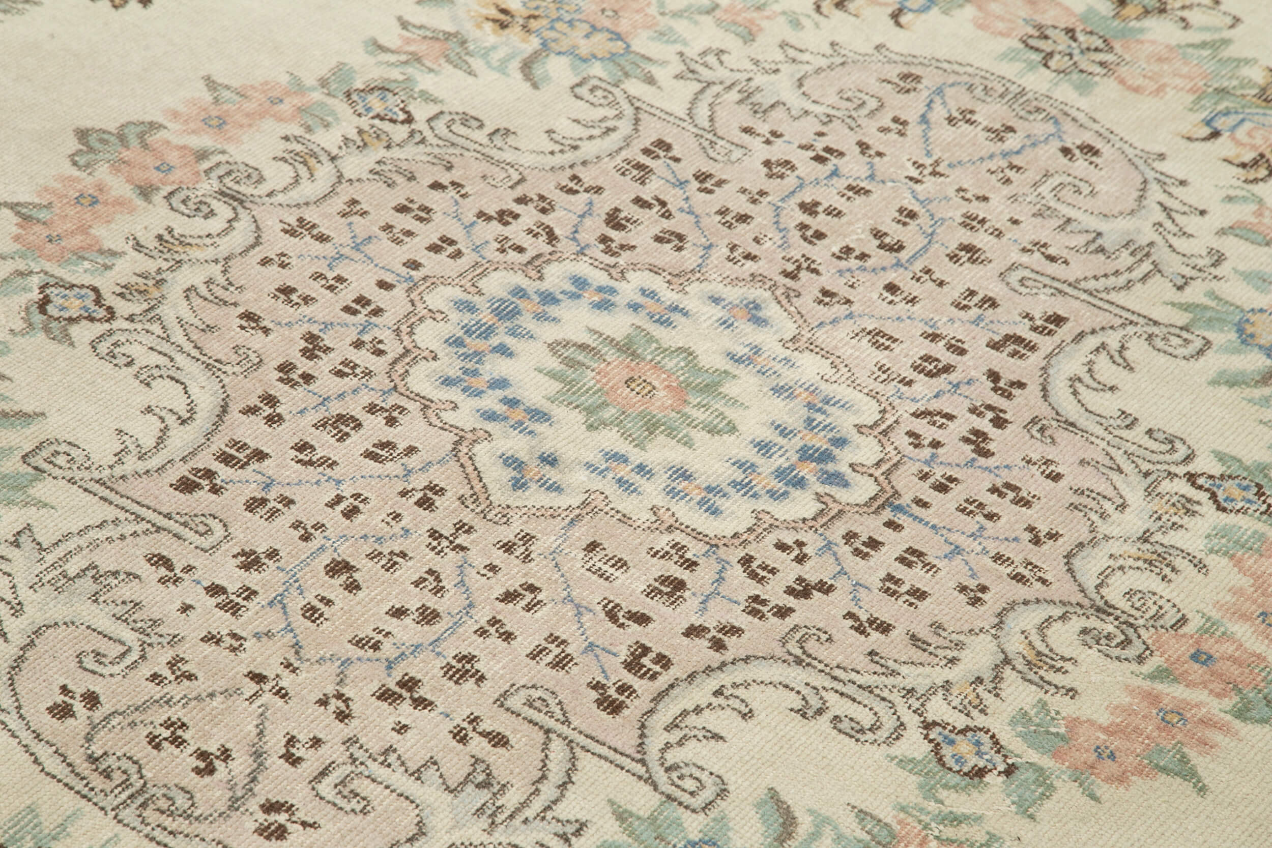 Handmade Wool Area Rug - Vintage Cotton Rug 7'0''x9'8'' Beige Traditional Carpet