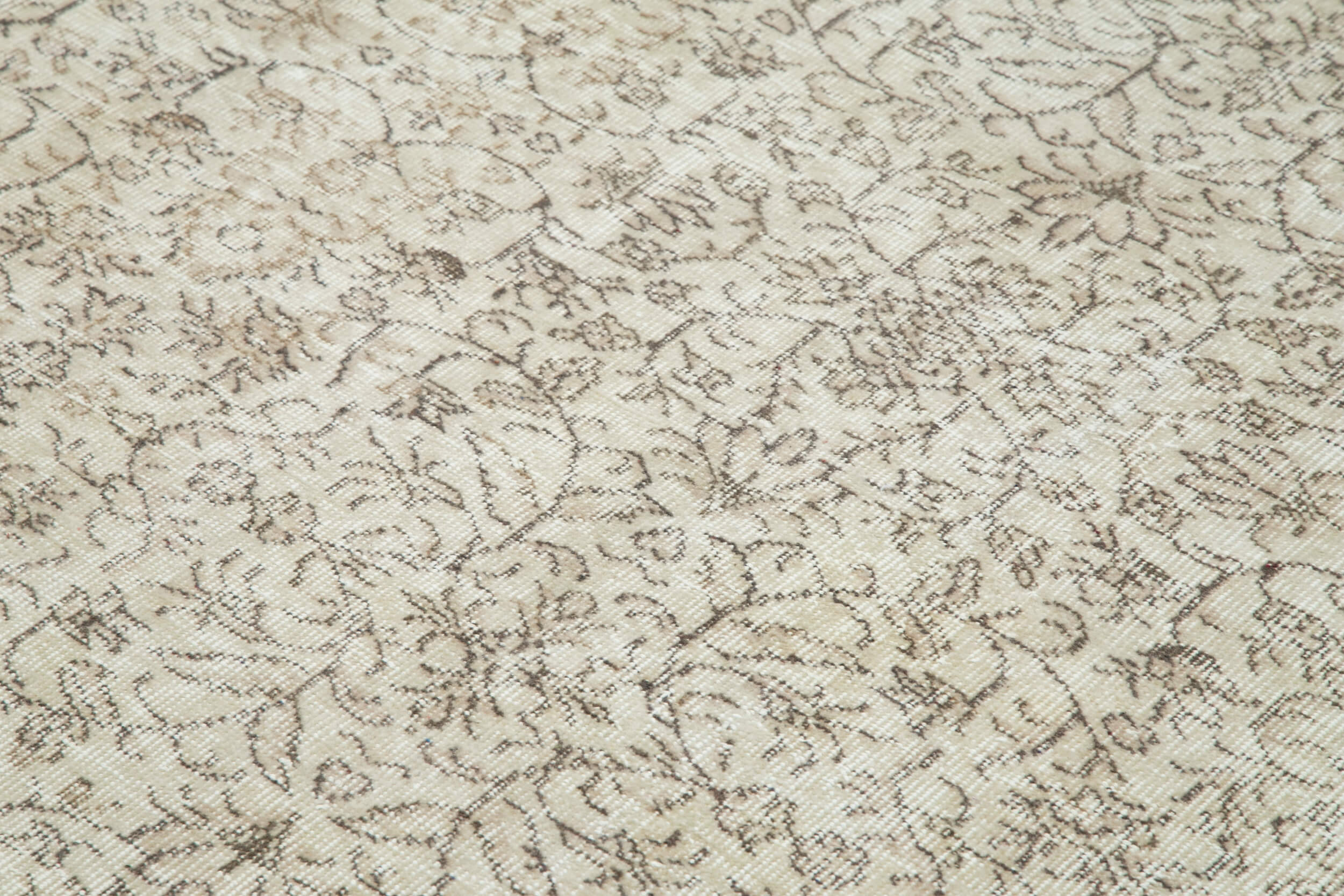 Vintage Wool Area Rug – Handmade Turkish Hand Knotted Beige Vintage Carpet 6'9" x 10'1"