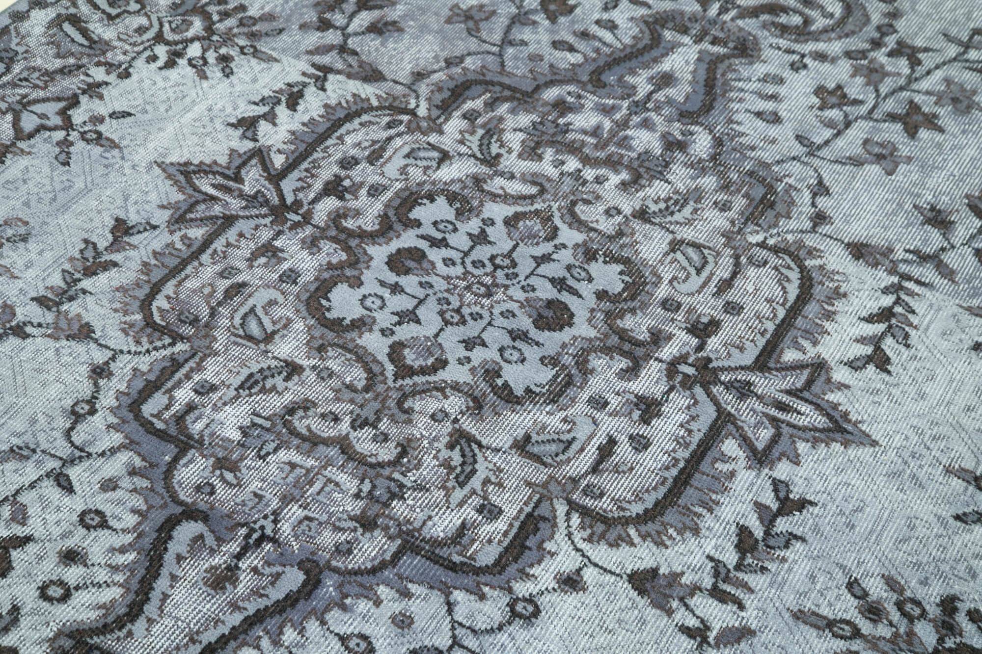 Handmade Wool Area Rug | Turkish Vintage Rug – Soft Wool Carpet Grey