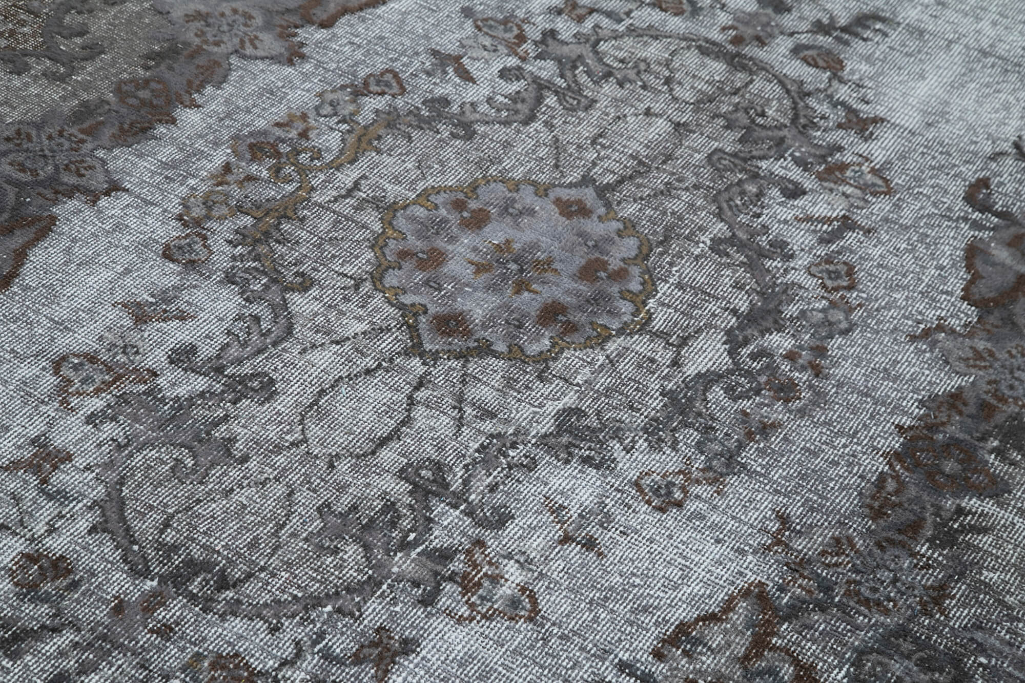 Handmade Vintage Area Rug - Grey Wool Cotton Vintage Cotton Wool Rug 5'5''x9'5''