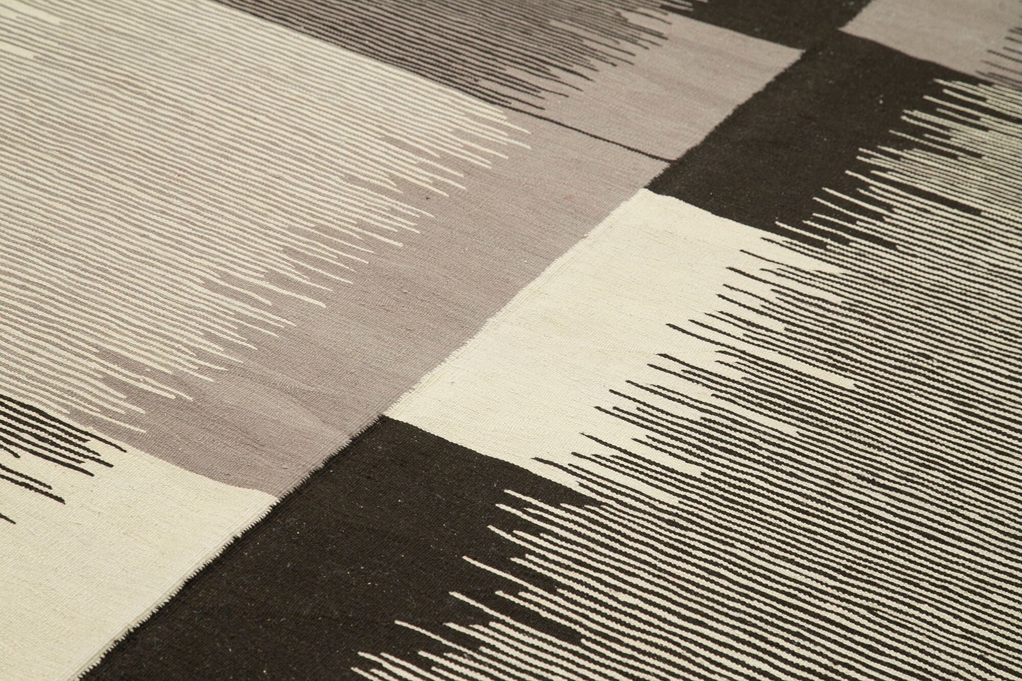 Scrap Black Geometric Cotton Wool Handmade Area Rug 7'1'' x 10'8''