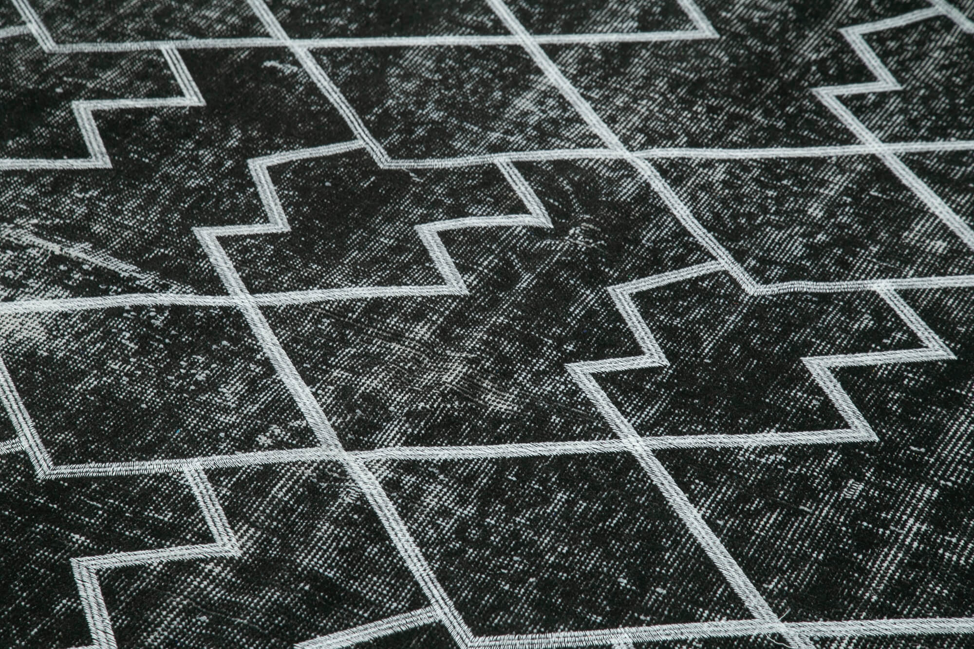 Handmade Geometric Rug – Black Area Rug Cotton Wool Blend, 5'6'' x 9'1''