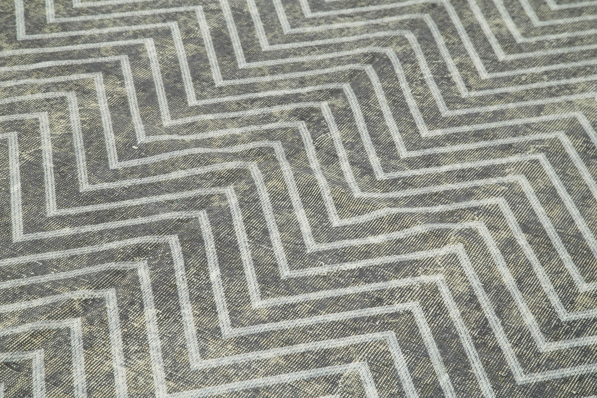 Handmade Geometric Rug – Grey Area Rug 6x10, Cotton Wool Carpet Blend