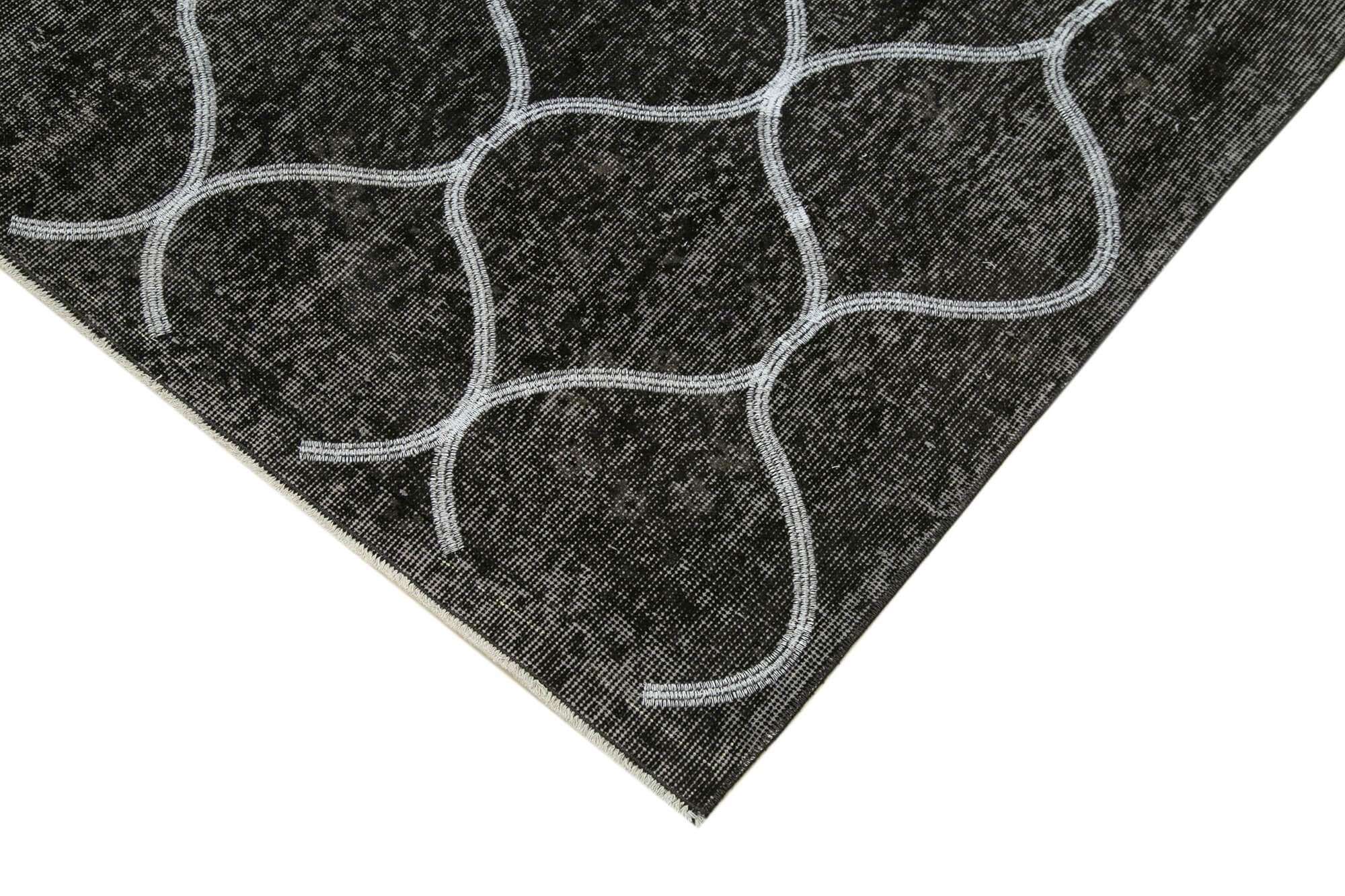Handmade Geometric Rug - Black Cotton Wool Blend Area Rug 5'4" x 8'10"
