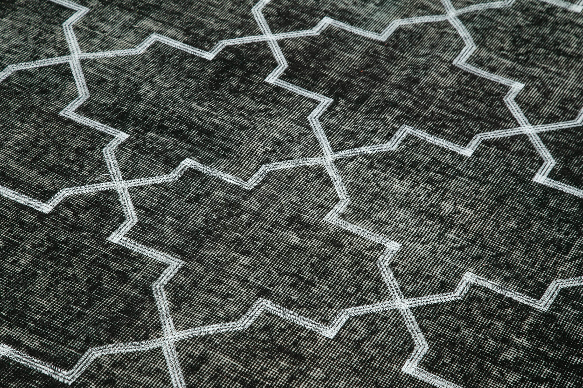 Handmade Geometric Rug – Black Geometric Carpet Wool Cotton Blend Area Rug 4'8"x7'7"