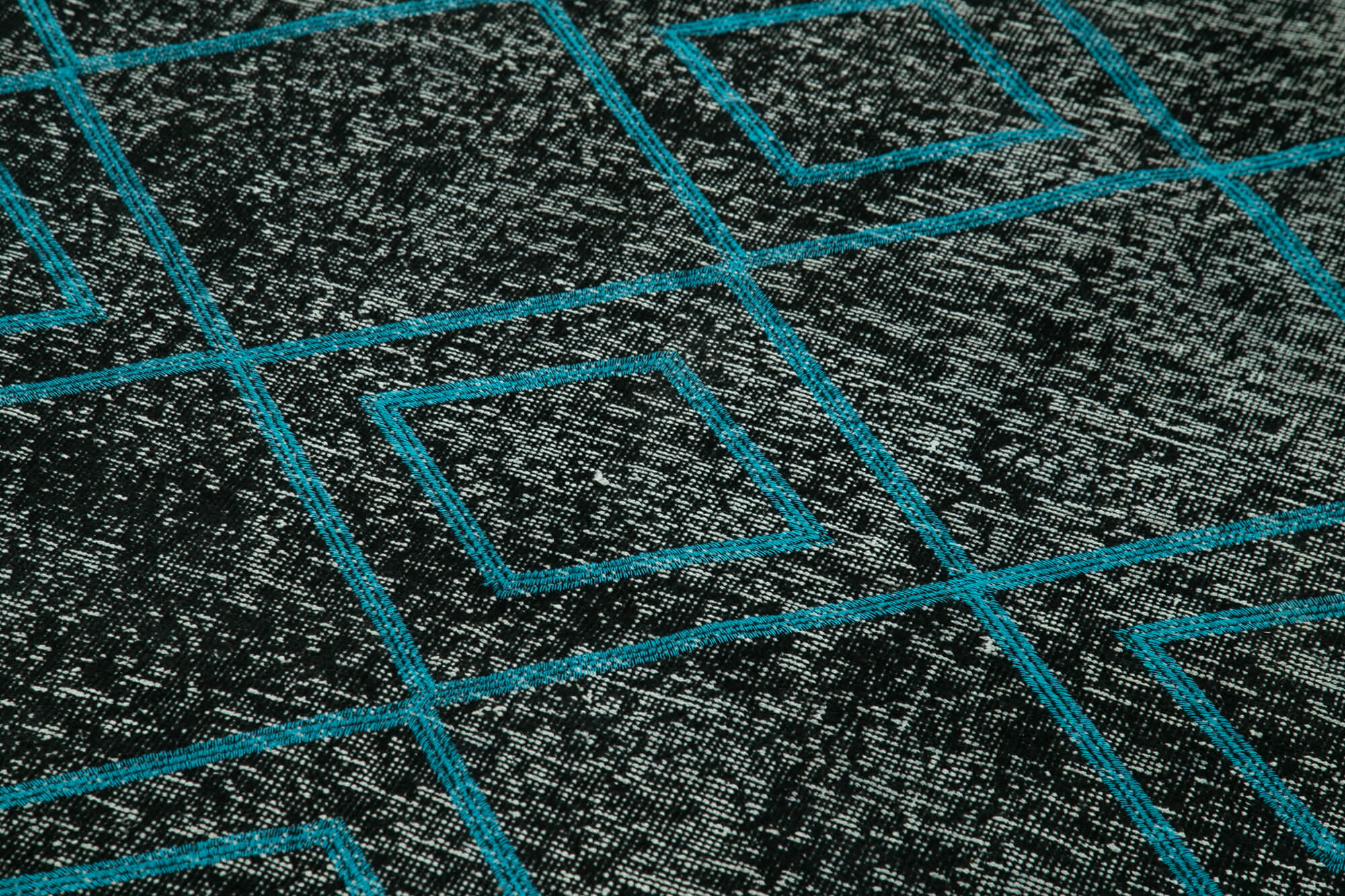 Handmade Geometric Rug – Black Cotton Wool Carpet | 4'9" x 11'9" Area Rug