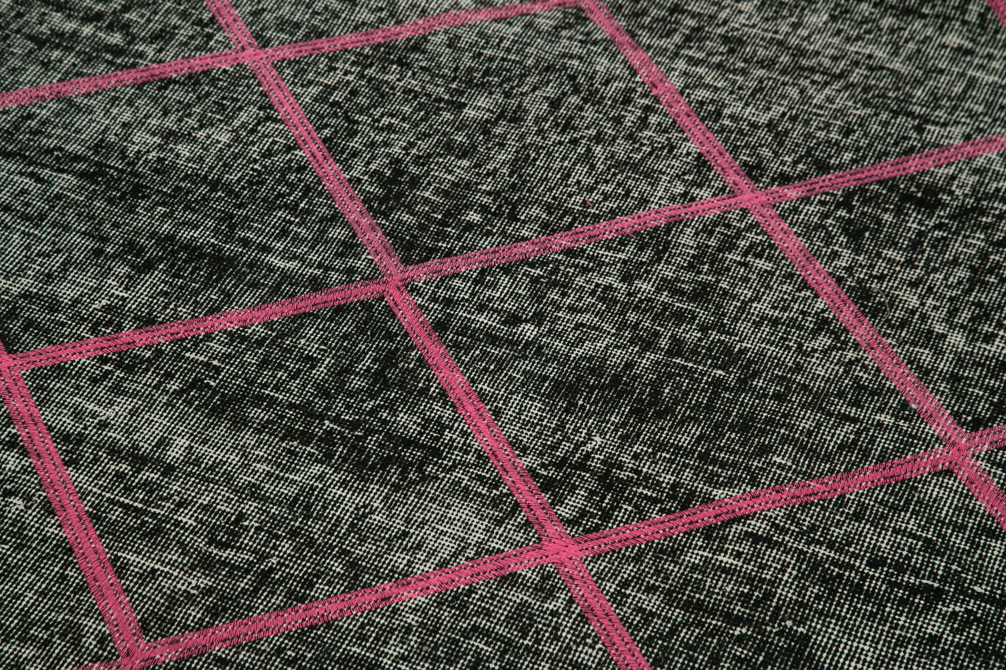 Handmade Geometric Rug – Black Area Rug 4x10 | Cotton Wool Durable Carpet