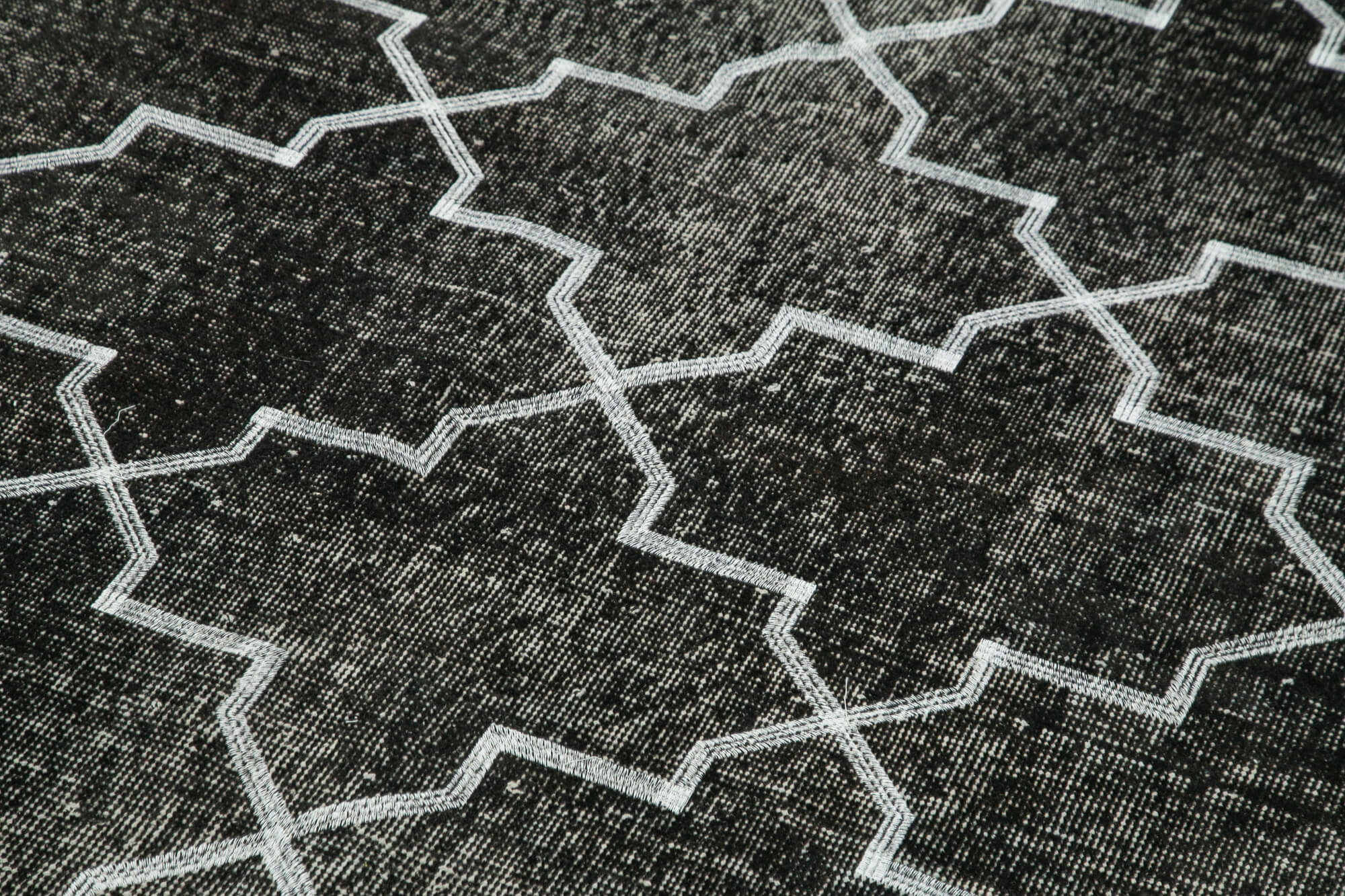 Handmade Geometric Rug – Black Area Rug Cotton Wool Carpet 4'10'' x 12'7''