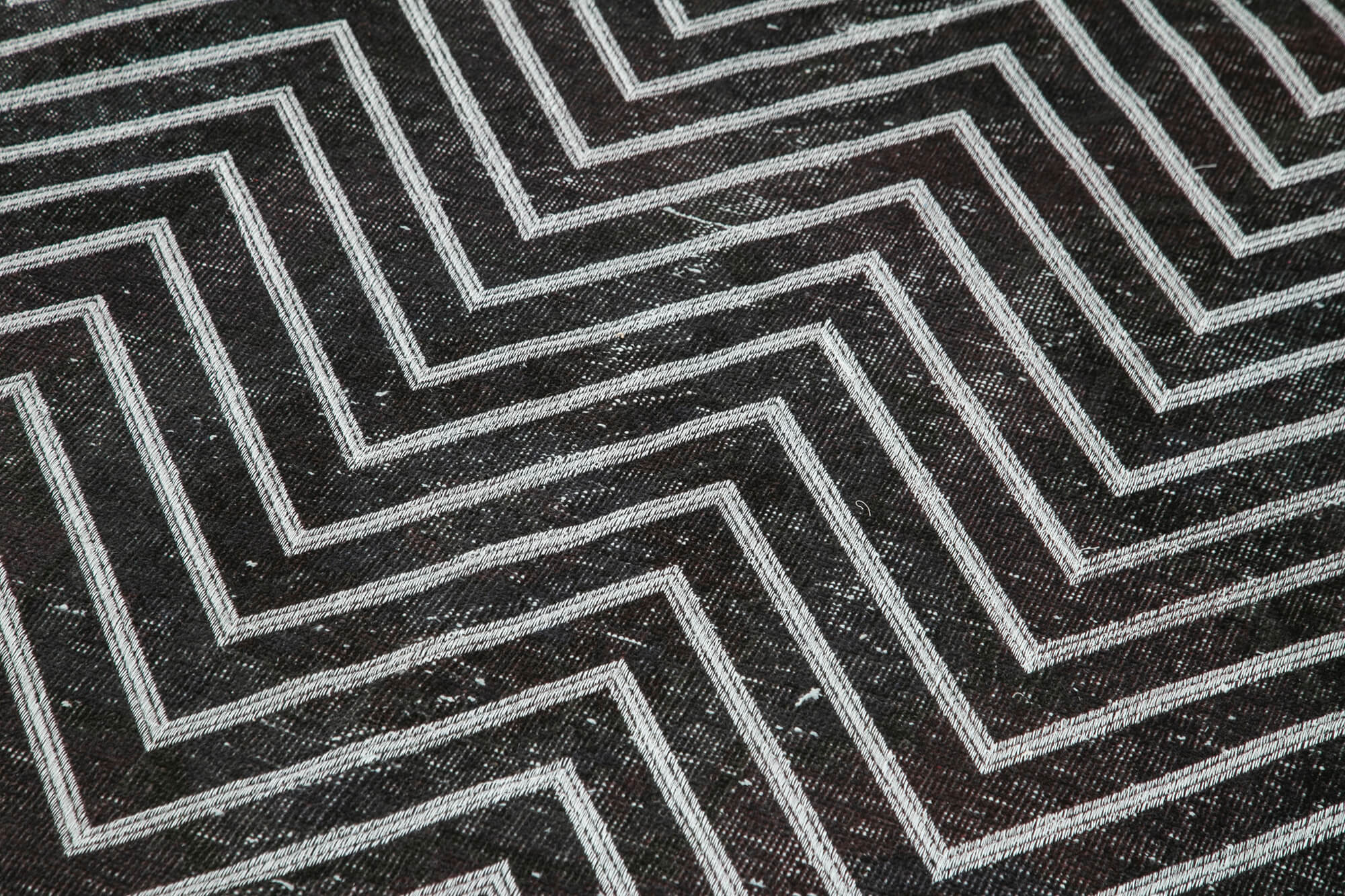 Handmade Geometric Rug – Black Area Rug Wool Cotton Blend, Soft Texture Carpet 4'6''x13'