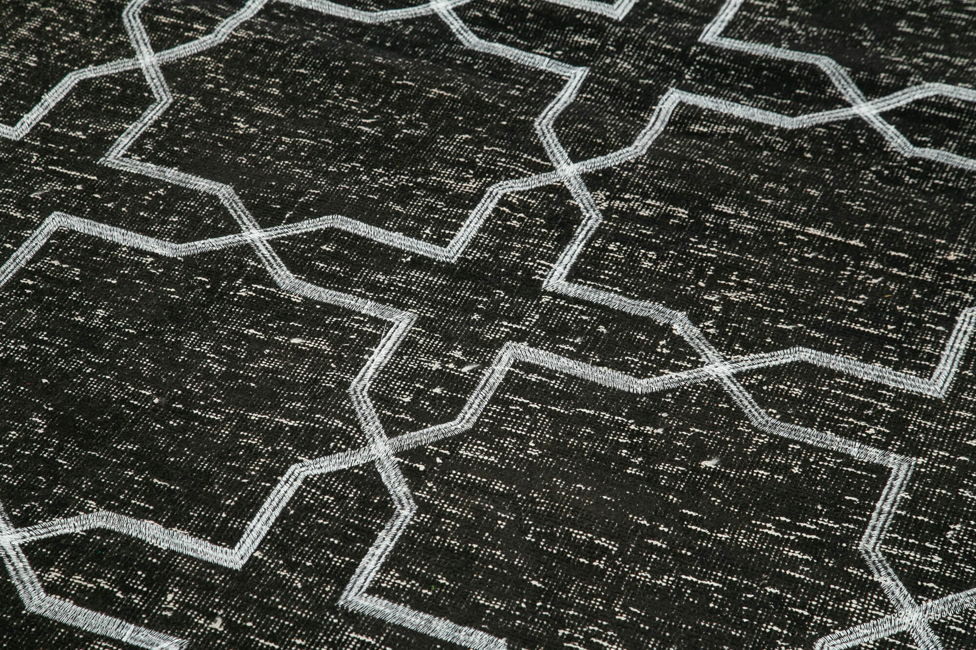 Handmade Wool Area Rug – Black Geometric Cotton Wool Carpet, Durable Soft Texture 4'7''x12'7''