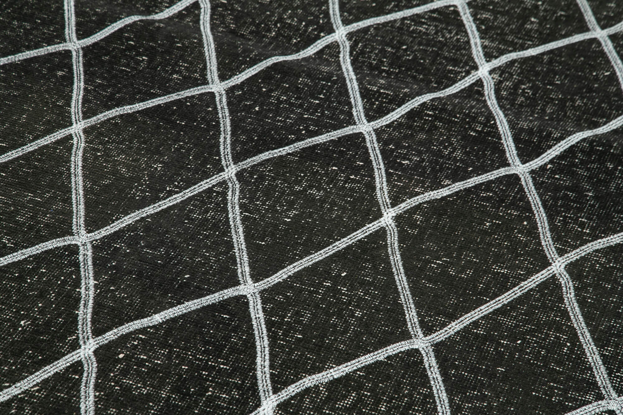 Handmade Geometric Rug - Black Geometric Carpet | Cotton Wool Carpet Blend 4'9''x12'8''