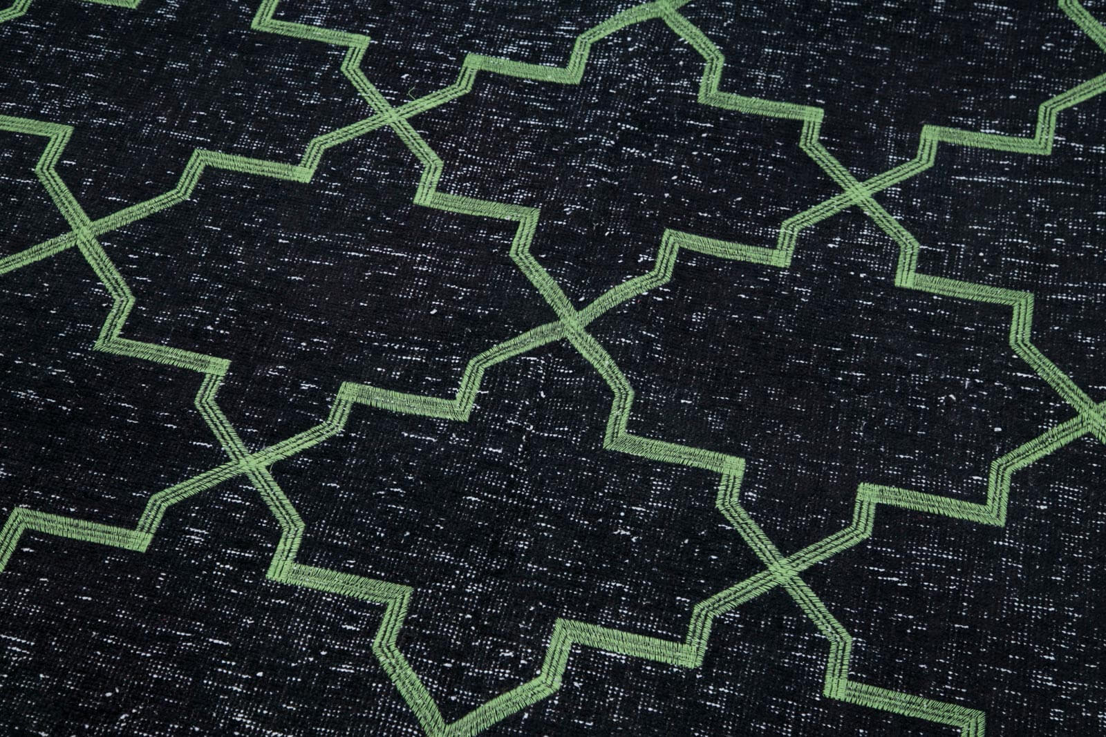 Handmade Geometric Rug - Black Area Rug 4'8''x12'9'' Cotton Wool Carpet