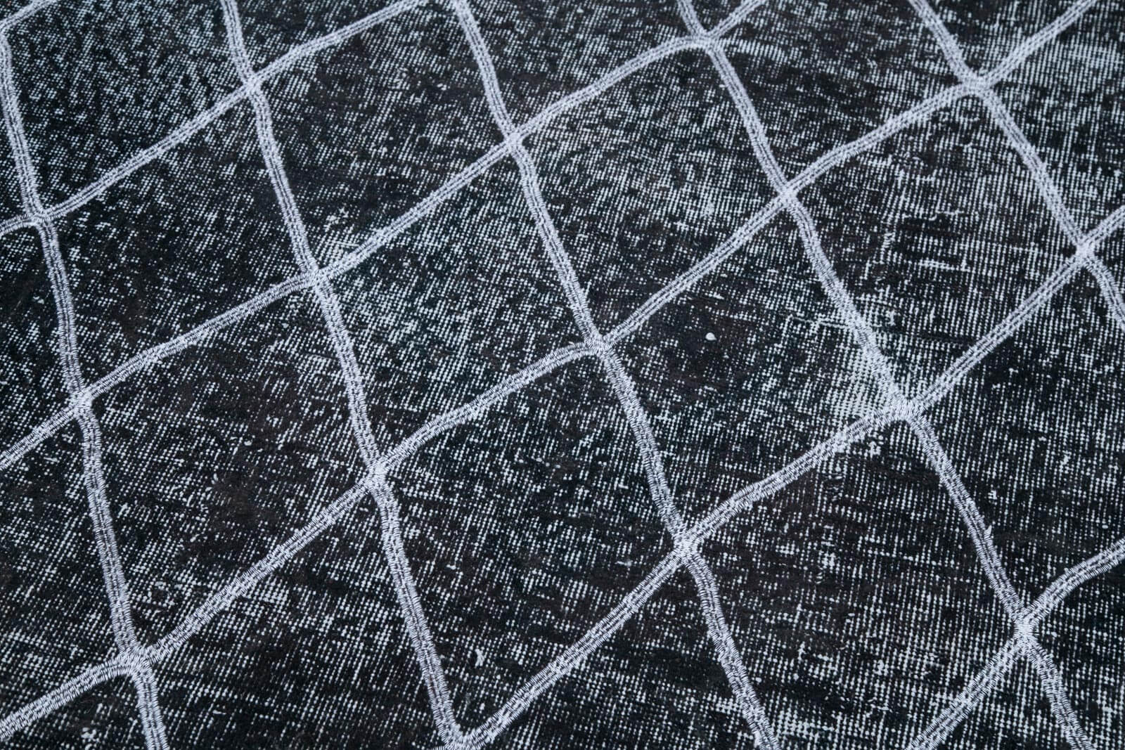 Handmade Geometric Rug – Black Area Rug Cotton Wool Blend 4'8'' x 13'7''