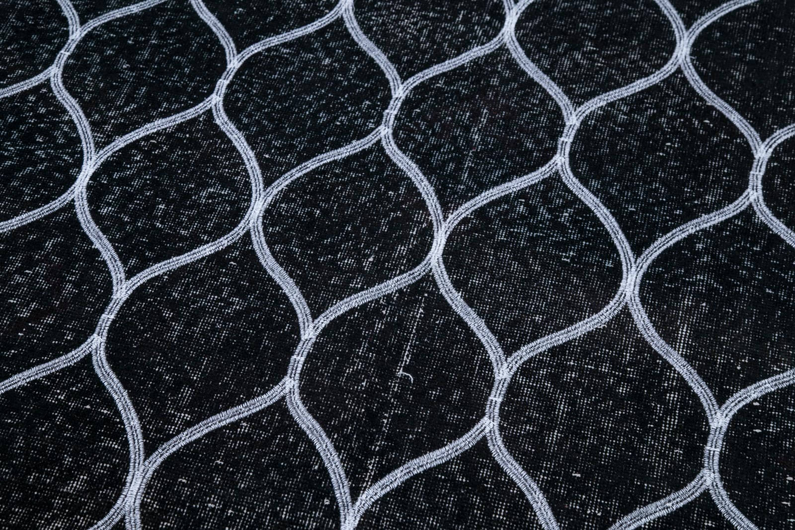 Handmade Wool Area Rug - Black Geometric Cotton Wool Blend Carpet 4'9''x12'6''
