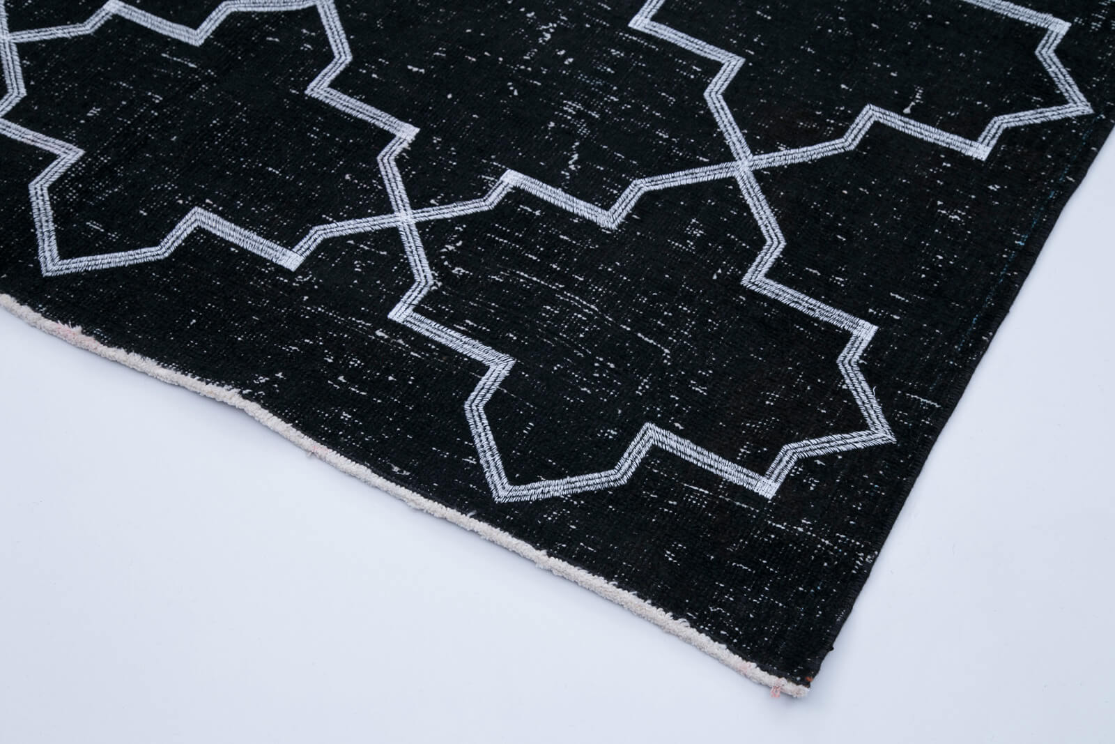 Handmade Geometric Rug – Black Area Rug, Cotton Wool, Hand Knotted Carpet 4'8''x12'8''