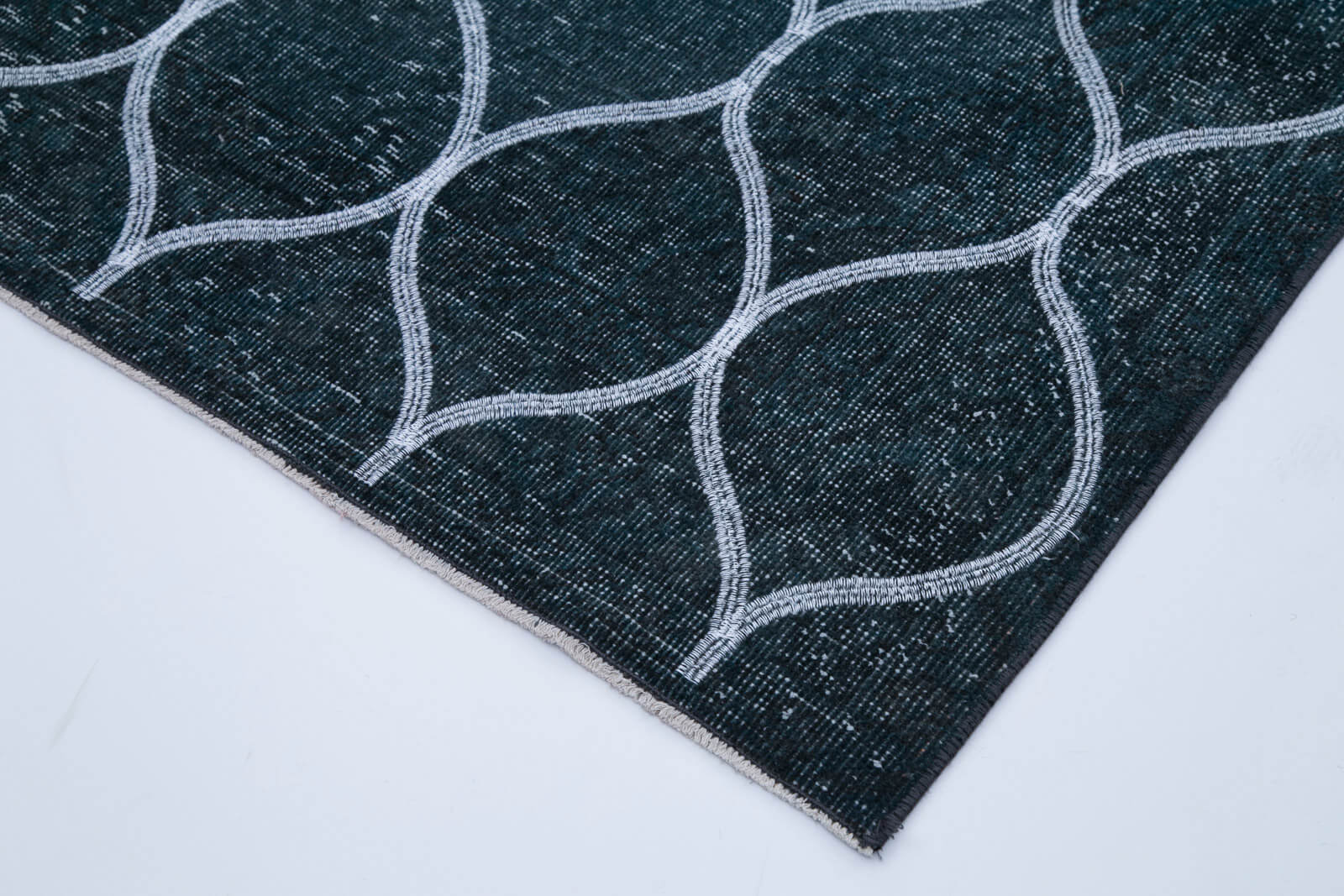 Handmade Geometric Rug – Grey Geometric Carpet | Wool Cotton Blend Area Rug 4'6''x9'5''