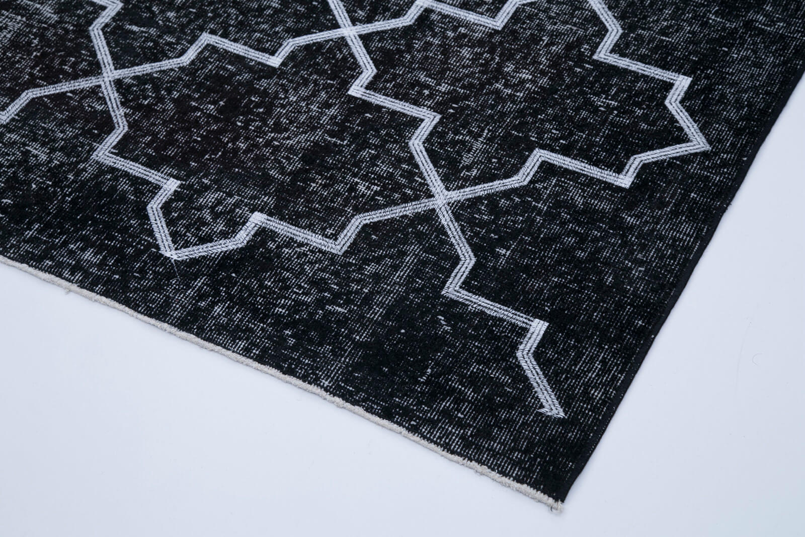Handmade Geometric Rug - Black Area Rug 4'9''x12'4'' | Cotton Wool Soft Wool Carpet