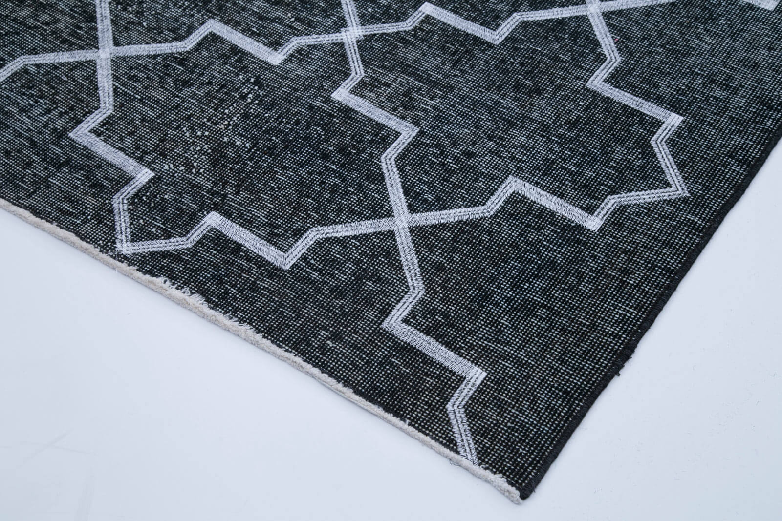 Handmade Geometric Rug – Grey Area Rug | Cotton Wool Carpet 4'9''x12'6''