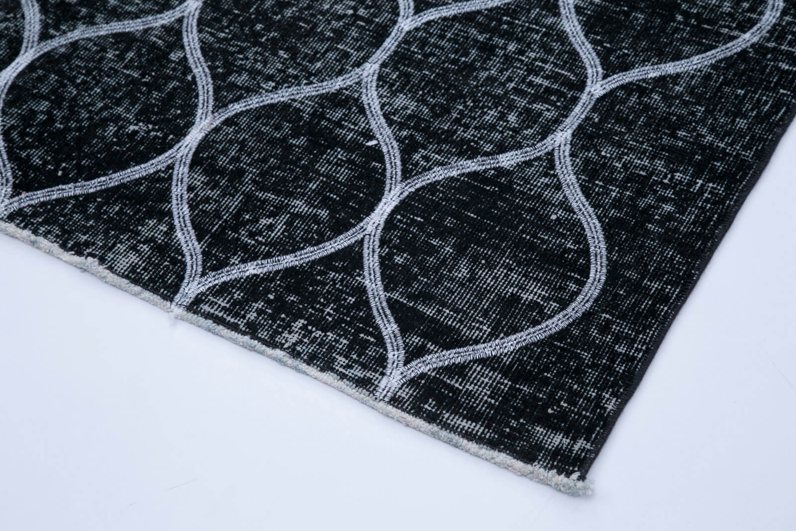 Handmade Wool Area Rug | Black Geometric Cotton Wool Carpet 4'8''x11'9''