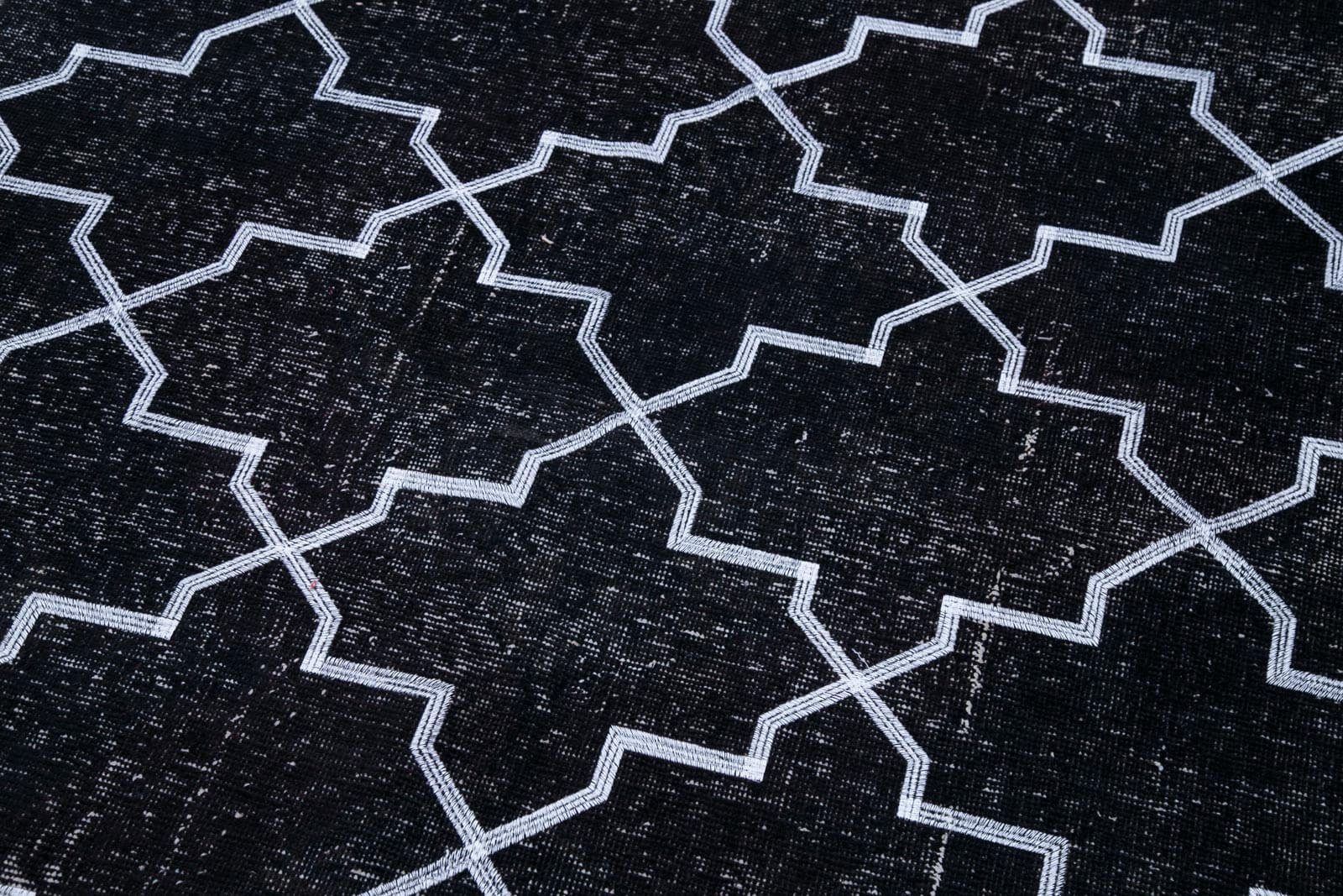 Handmade Geometric Rug – Black Cotton Wool Carpet 4'9''x13'1'' Area Rug