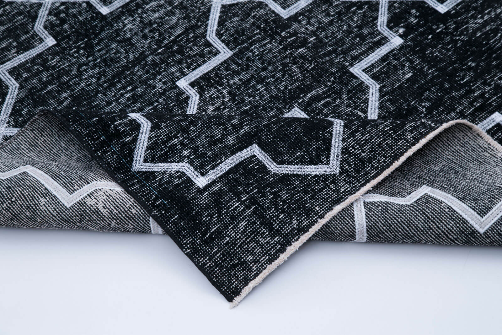 Handmade Geometric Rug – Black Geometric Carpet | Wool Cotton Area Rug 4'9''x13'3''