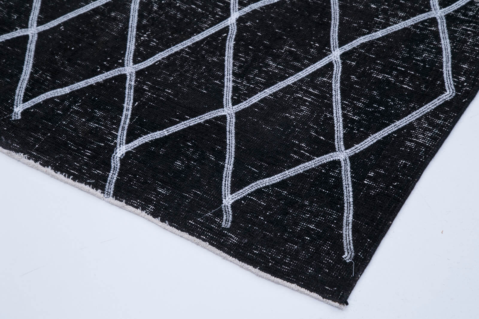 Handmade Geometric Rug – Black Geometric Carpet Cotton Wool Area Rug 4'9''x11'6''